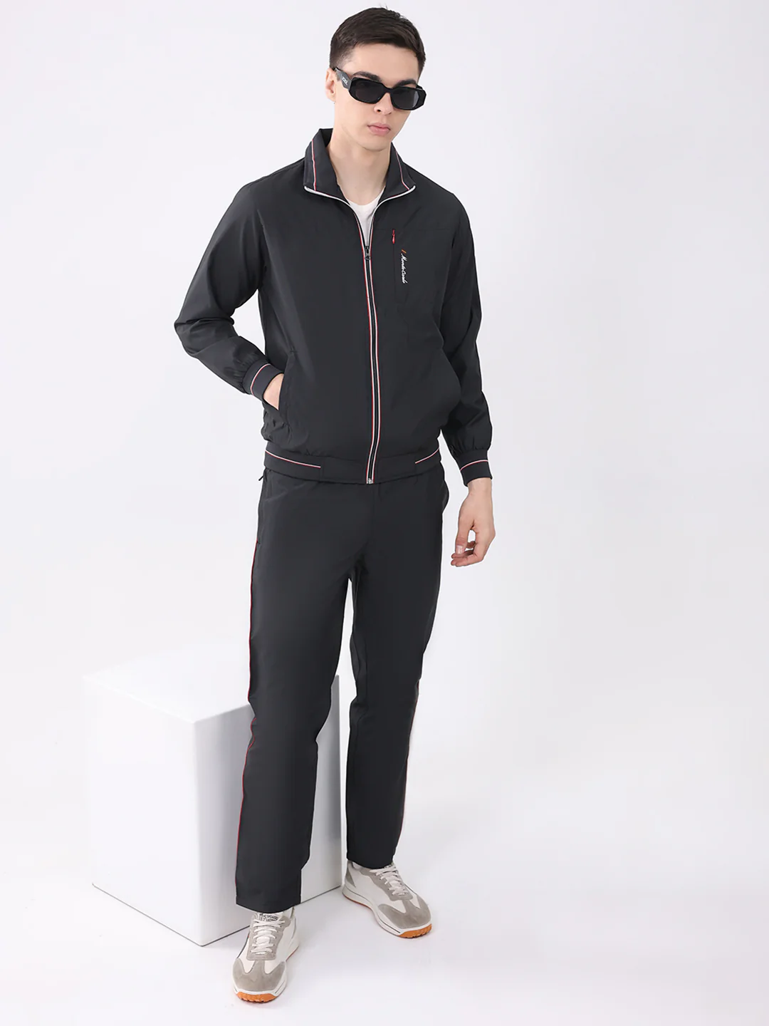 Men Black Printed Round Neck Full Sleeve Winter Tracksuit - Image 2