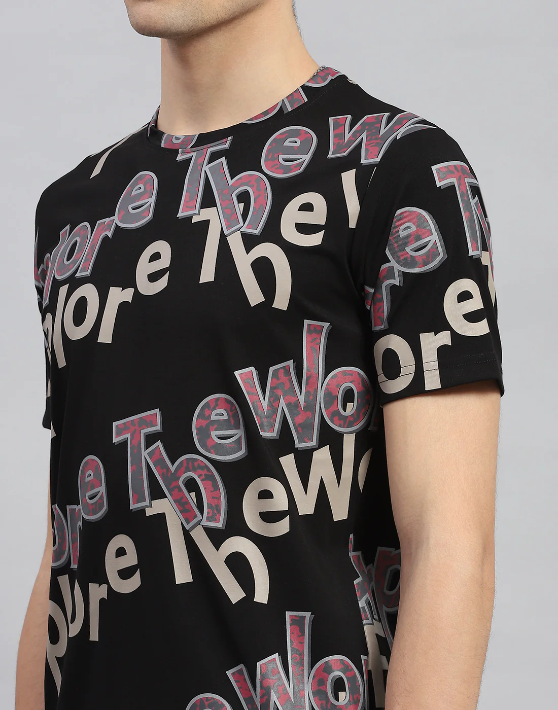Men Black Printed Round Neck Half Sleeve T-Shirt - Image 6