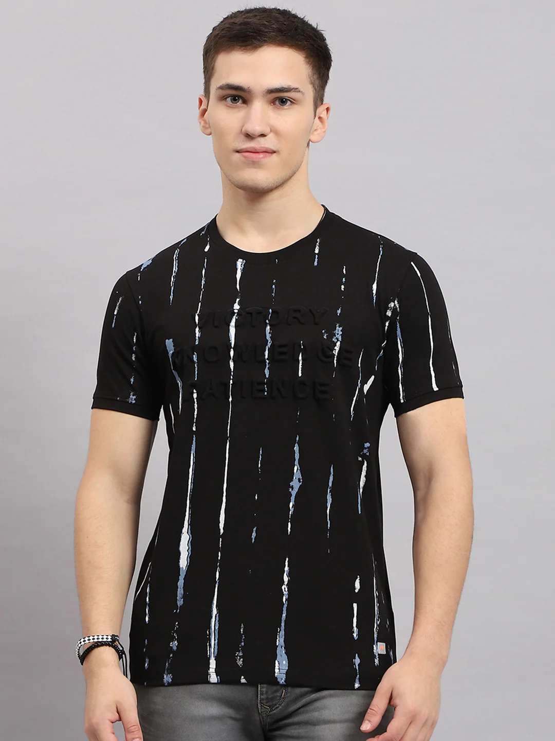 Men Black Printed Round Neck Half Sleeve T-Shirt - Image 2