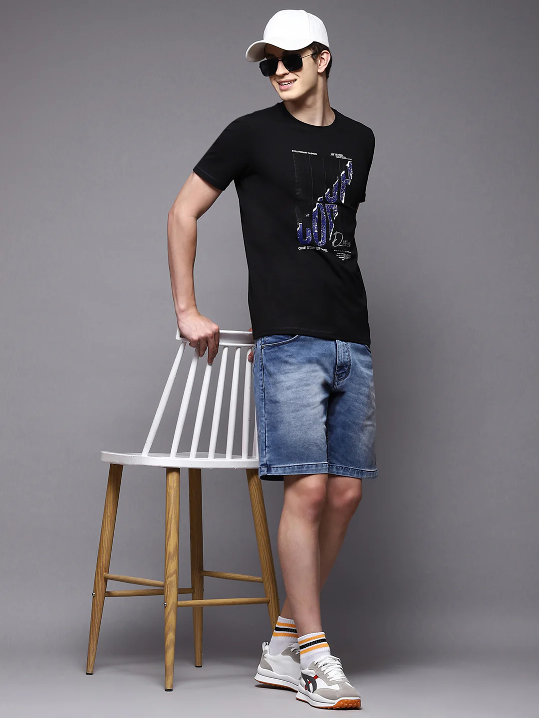 Men Black Printed Round Neck Half Sleeve T-Shirts - Image 2