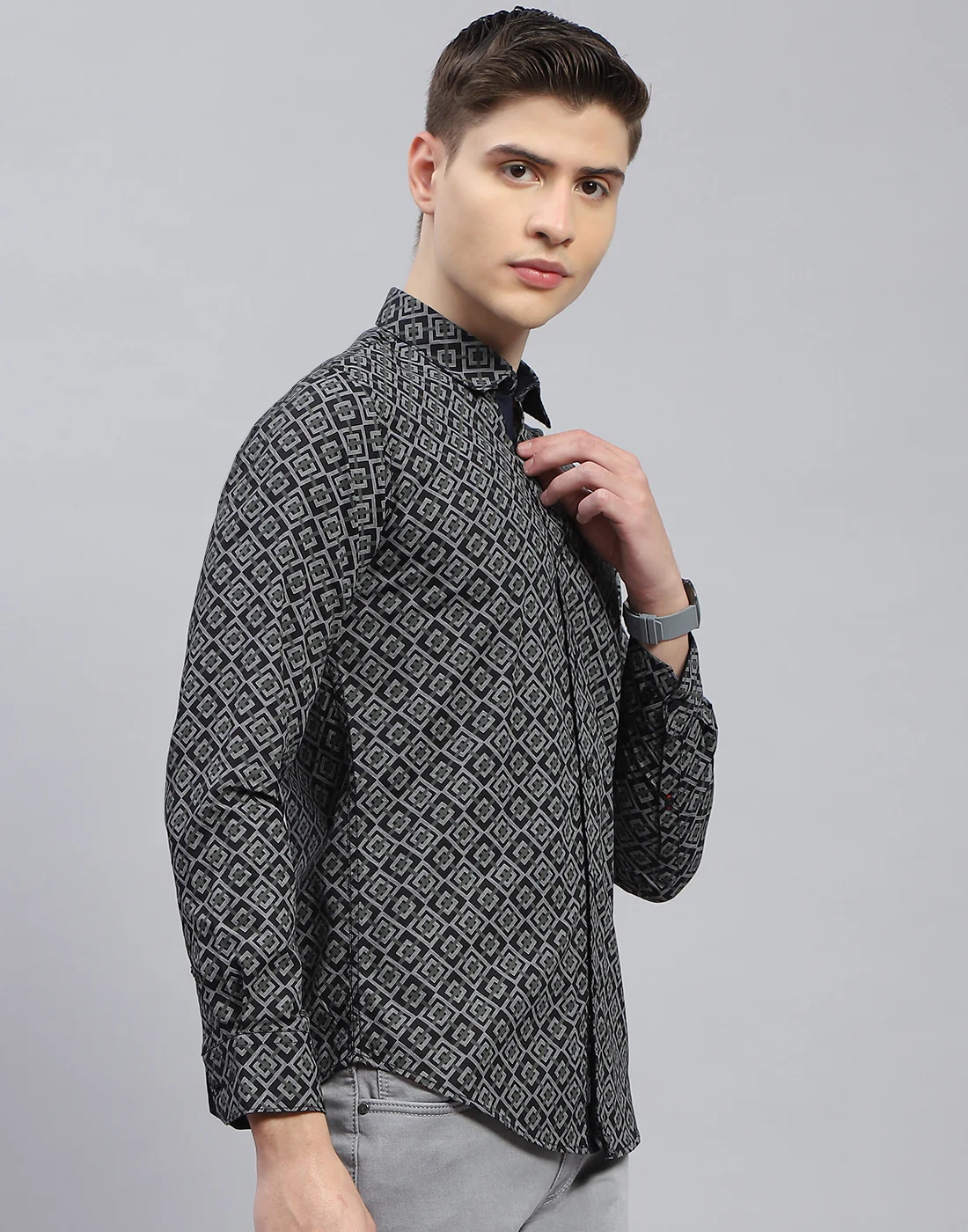 Men Black Printed Spread Collar Full Sleeve Shirt - Image 4