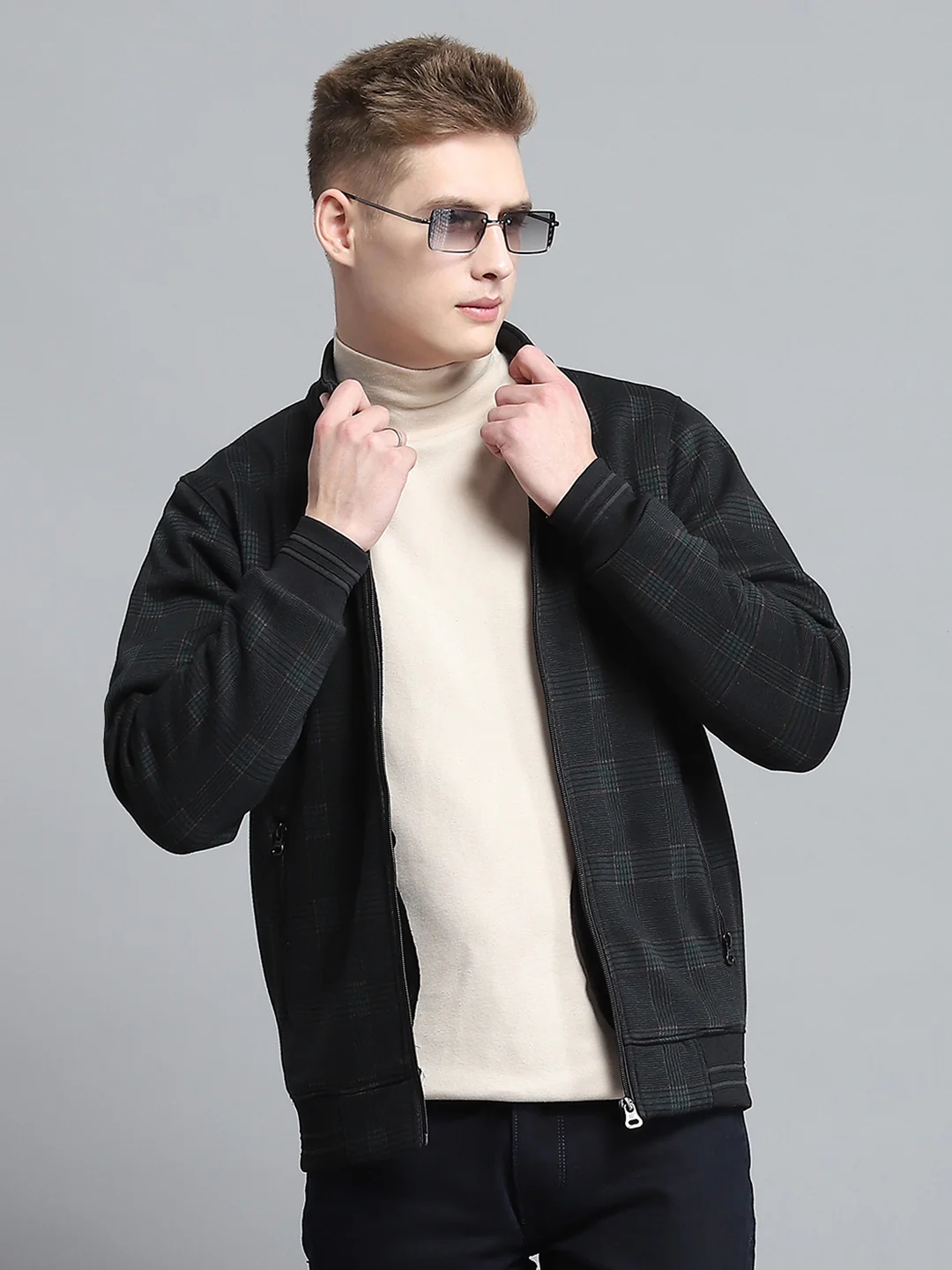 Men Black Self Design Round Neck Full Sleeve Sweatshirt - Image 6