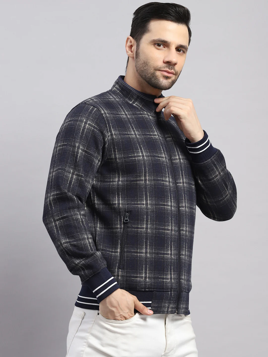 Men Black Self Design Ultra Warm Collar Sweatshirt - Anti-Pilling Fabric - Image 4