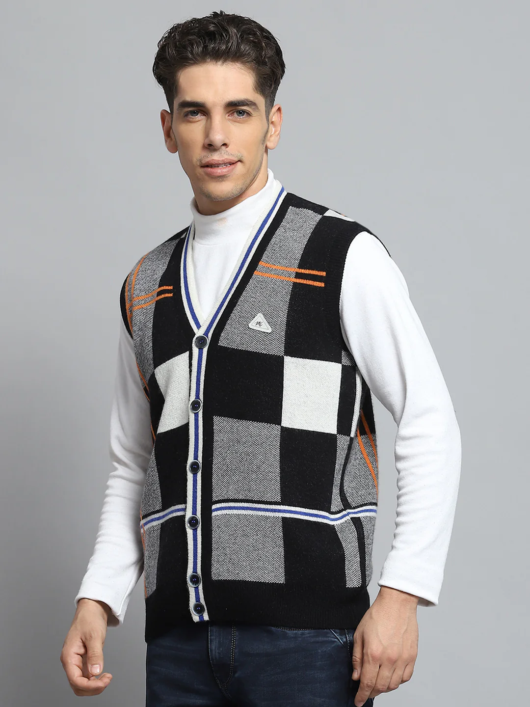 Men Black Self Design V Neck Sleeveless Cardigan - Image 3
