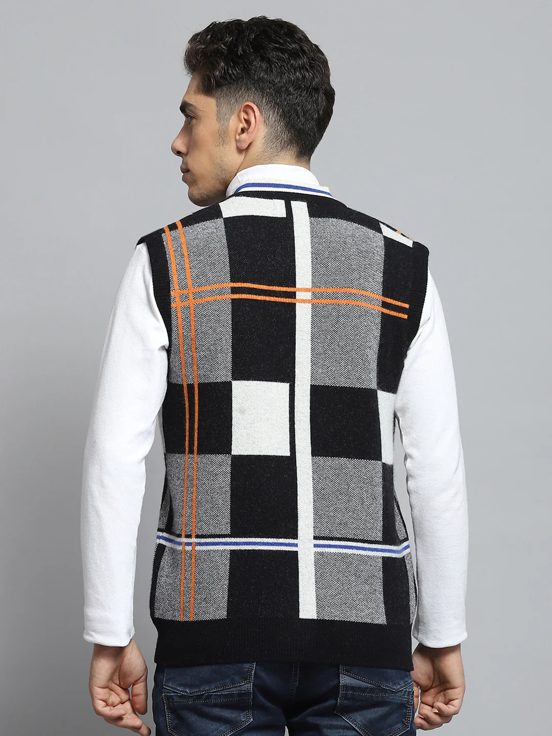 Men Black Self Design V Neck Sleeveless Cardigan - Image 5