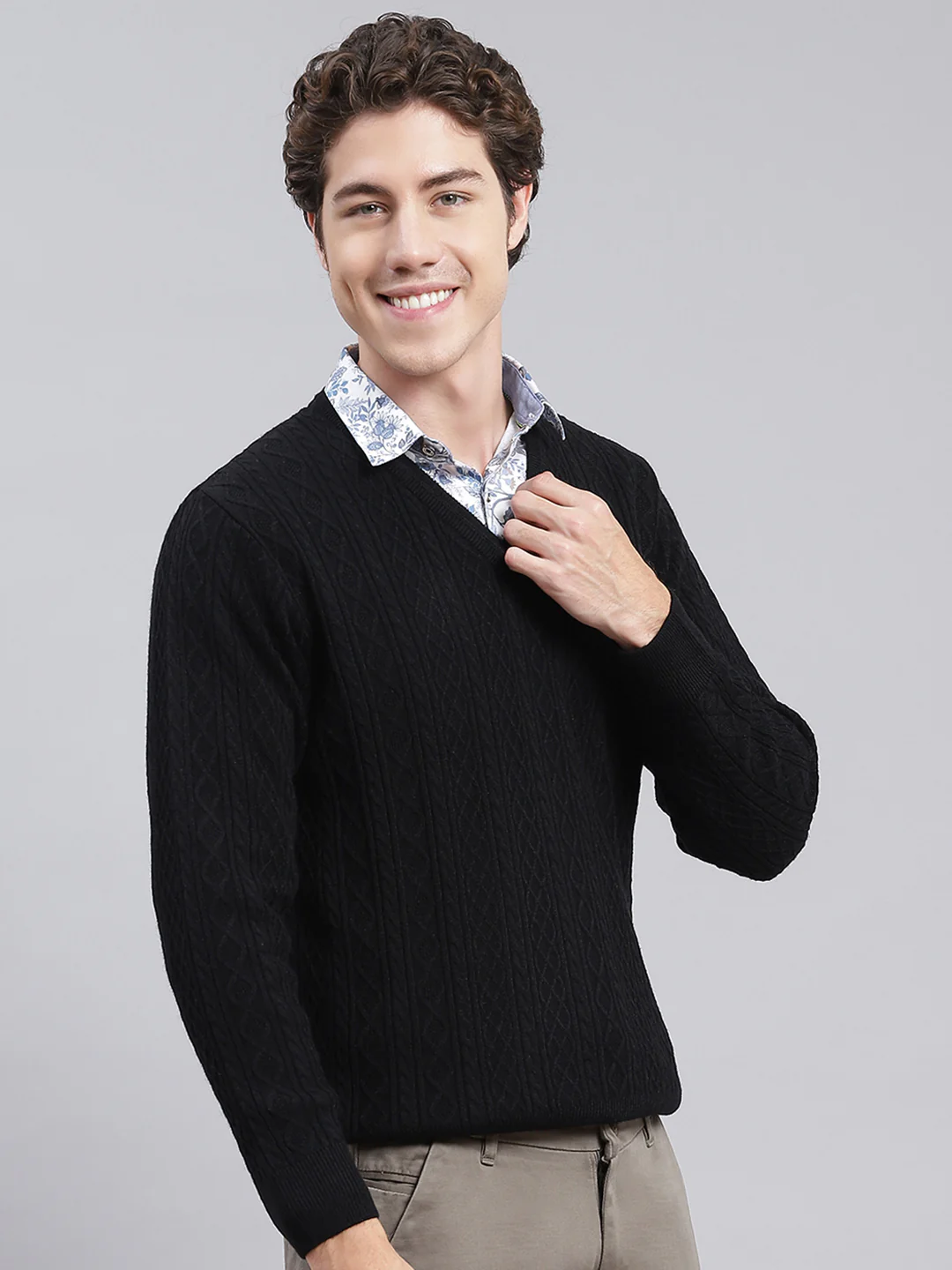 Men Black Self Design Wool blend Pullover - Image 2