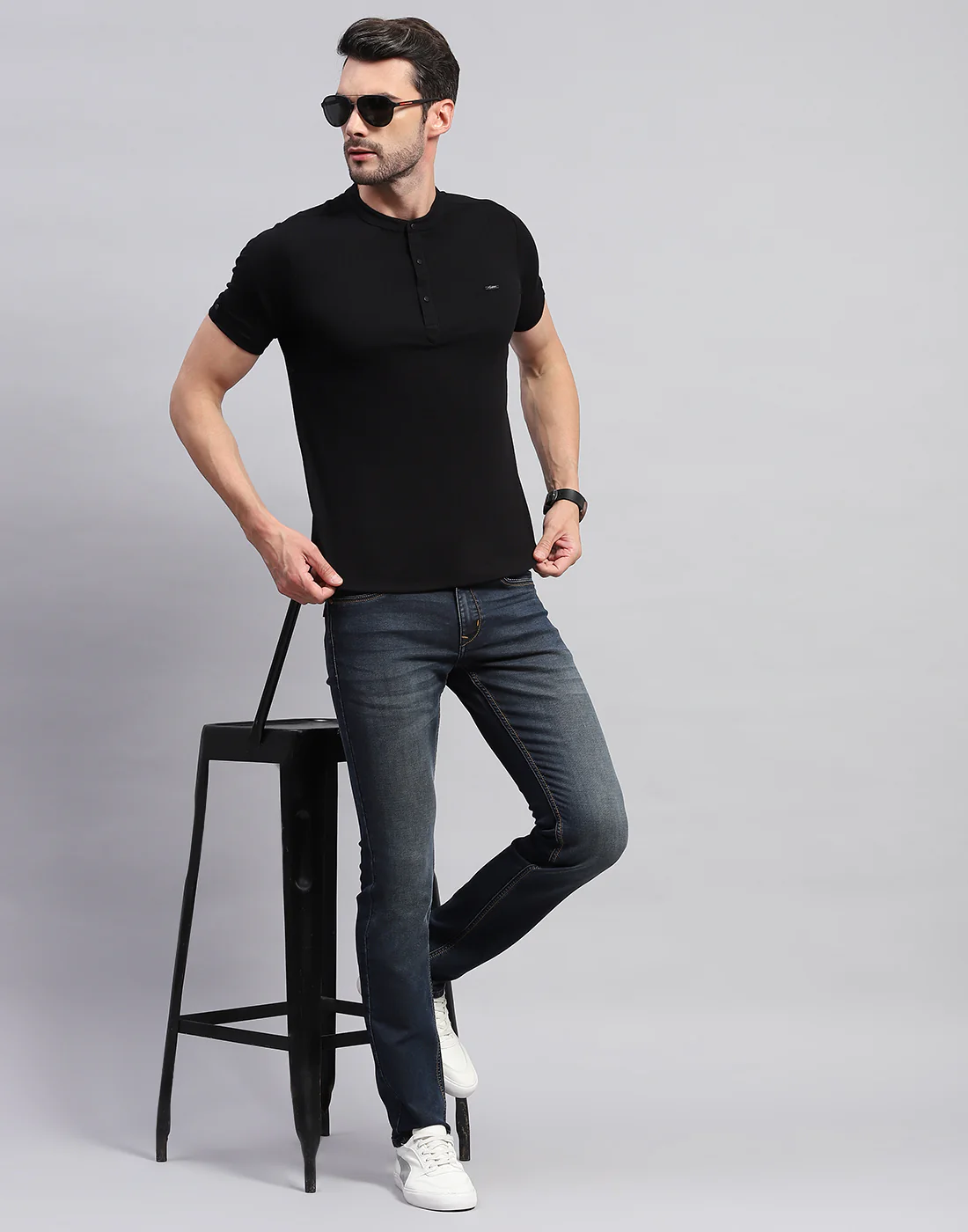 Men Black Solid Band Collar Half Sleeve T-Shirt - Image 2