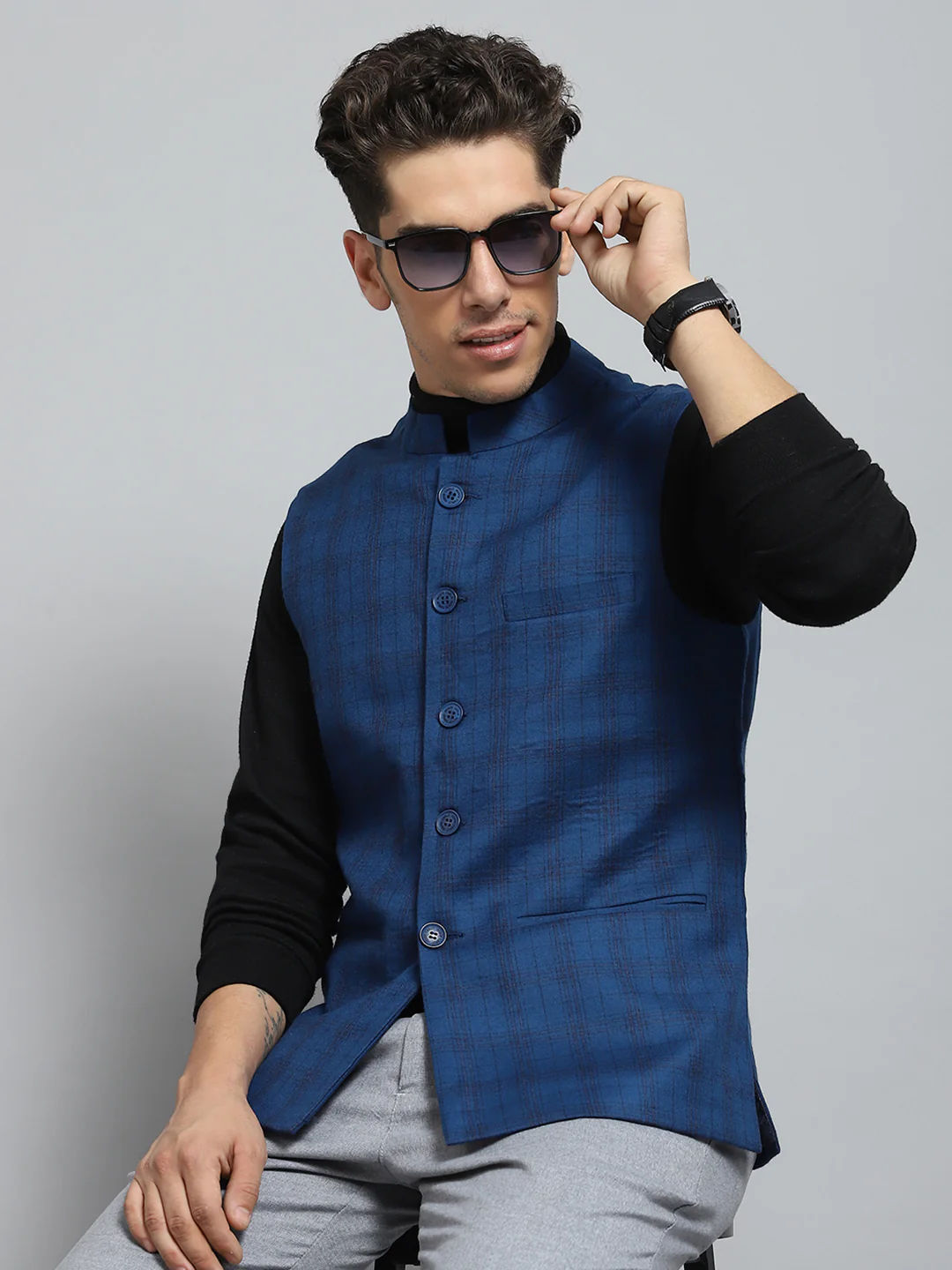 Men Black Solid Band Collar Sleeveless Jacket - Image 6