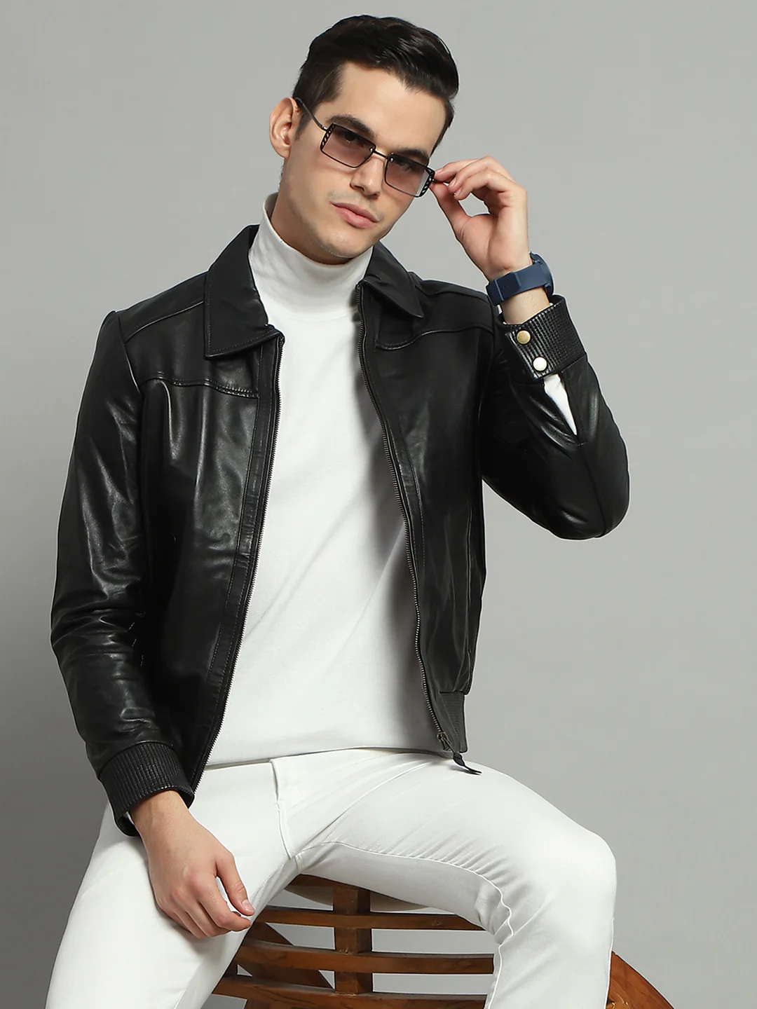 Men Black Solid Collar Full Sleeve Jacket - Image 6