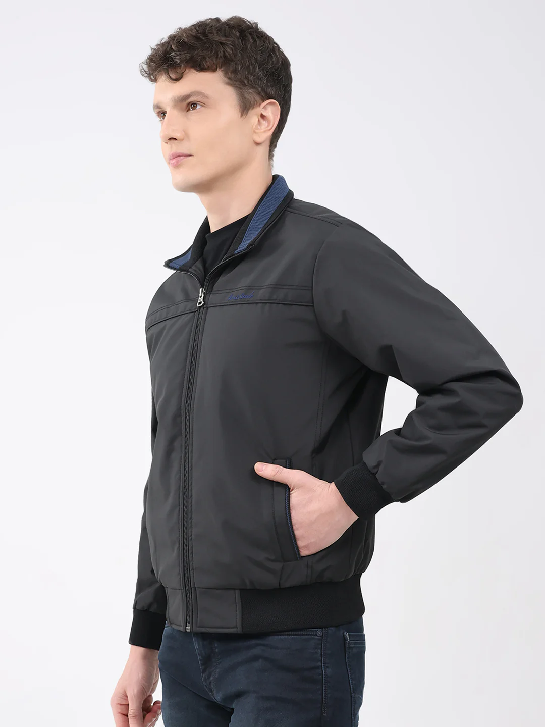Men Black Solid Collar Full Sleeve Jacket - Image 3