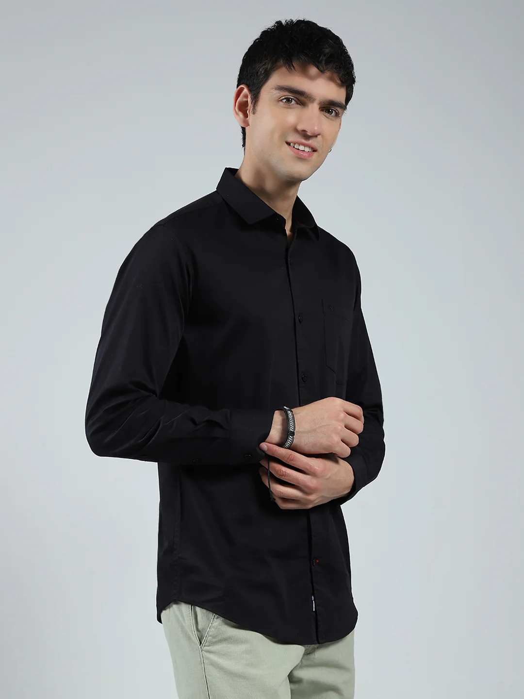 Men Black Solid Collar Full Sleeve Shirt - Image 4