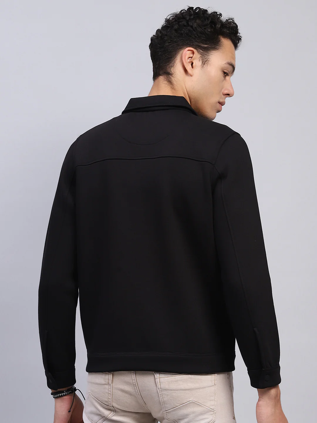 Men Black Solid Collar Full Sleeve Sweatshirt - Image 5