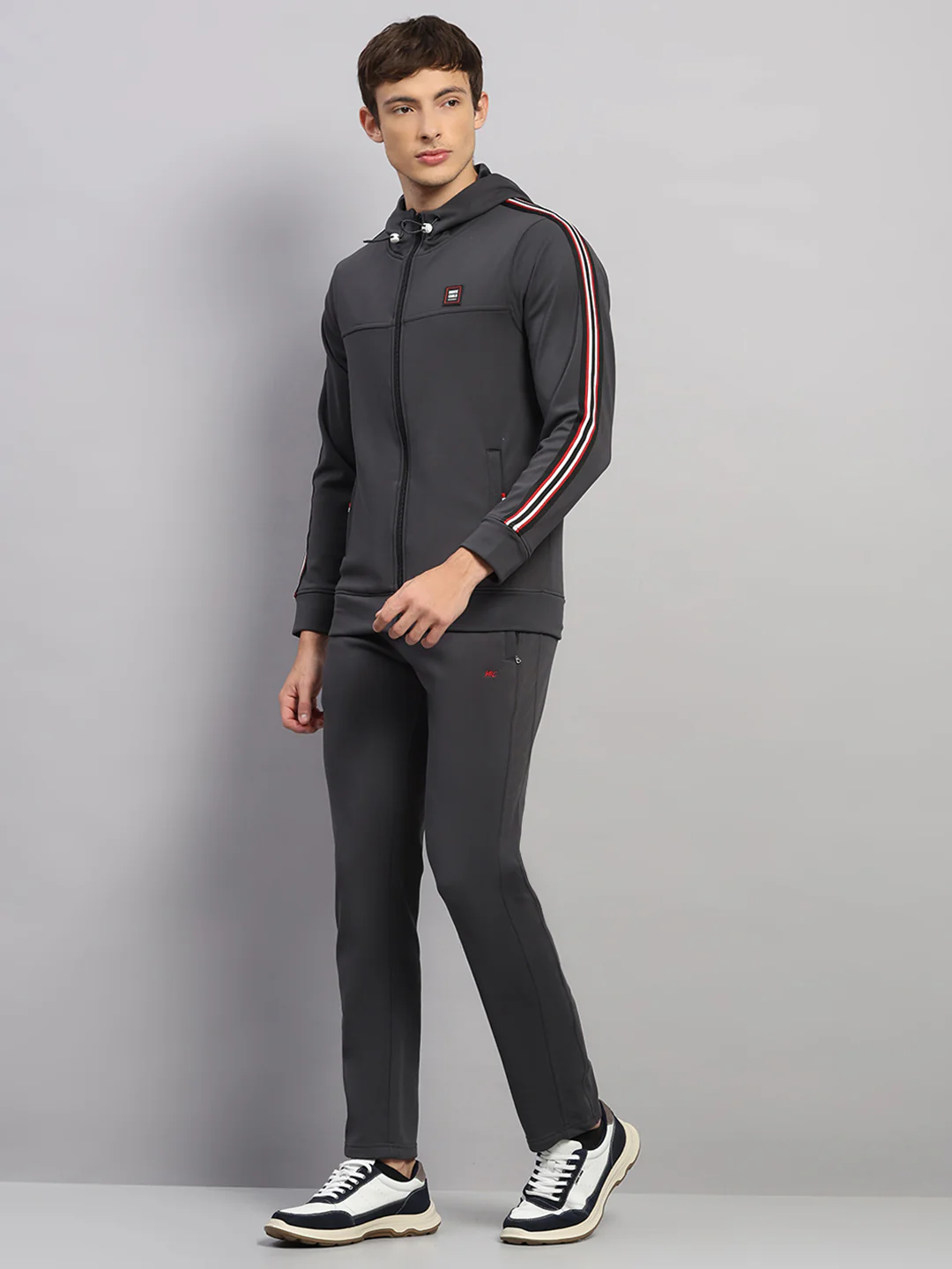 Men Black Solid Collar Full Sleeve Winter Tracksuit - Image 3