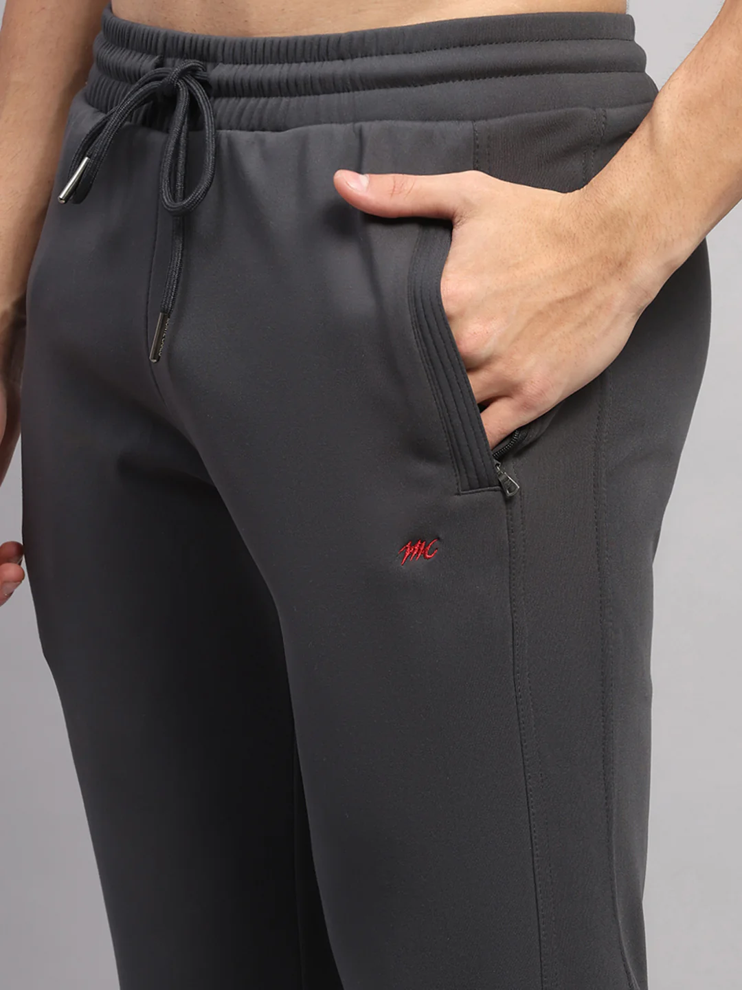 Men Black Solid Collar Full Sleeve Winter Tracksuit - Image 8