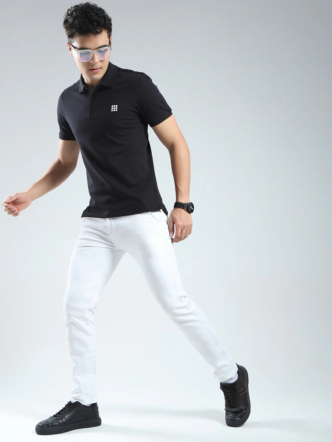 Rock.it Men Black Solid Collar Half Sleeve T-Shirt - Image 2