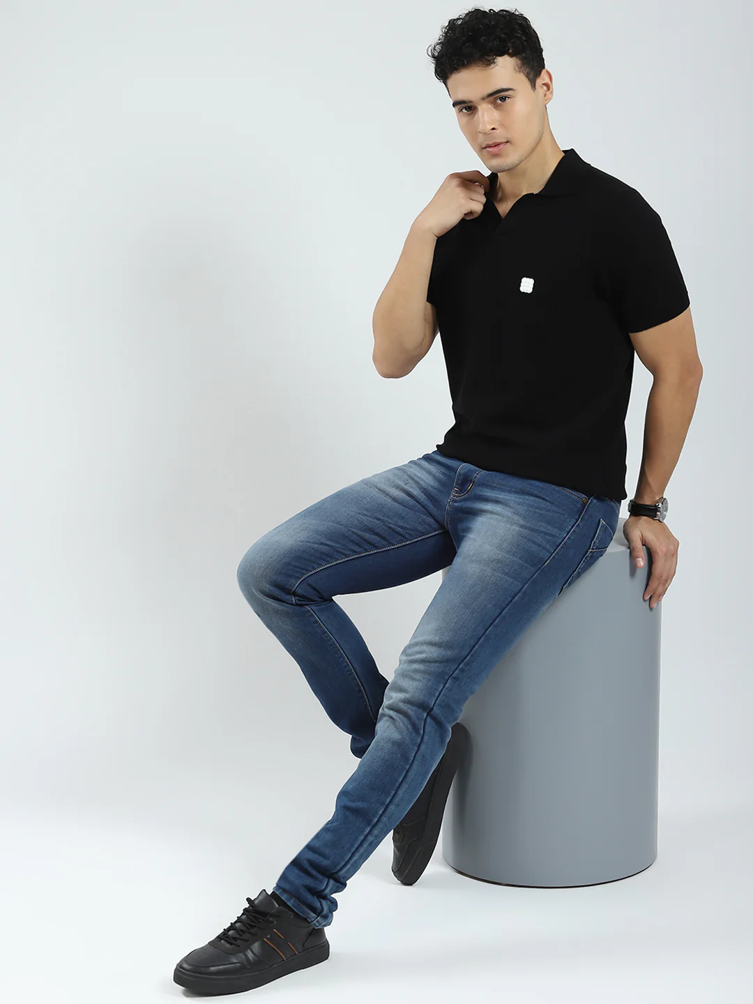 Rock.it Men Black Solid Collar Half Sleeve T-Shirt - Image 2