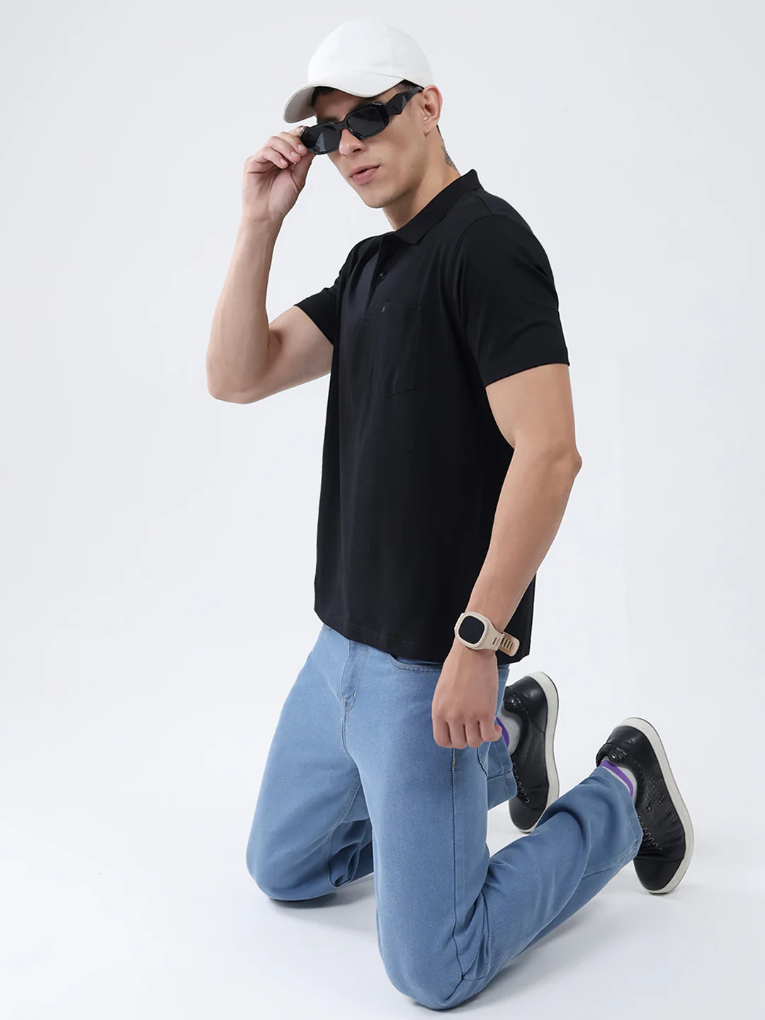 Men Black Solid Collar Half Sleeve T-Shirt - Image 2