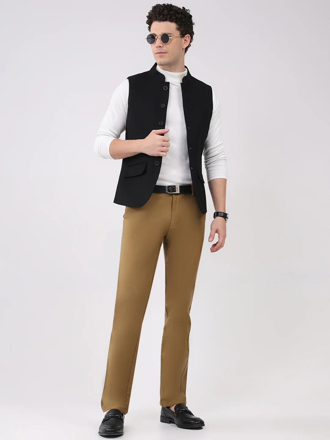Men Black Solid Collar Sleeveless Jacket - Image 2