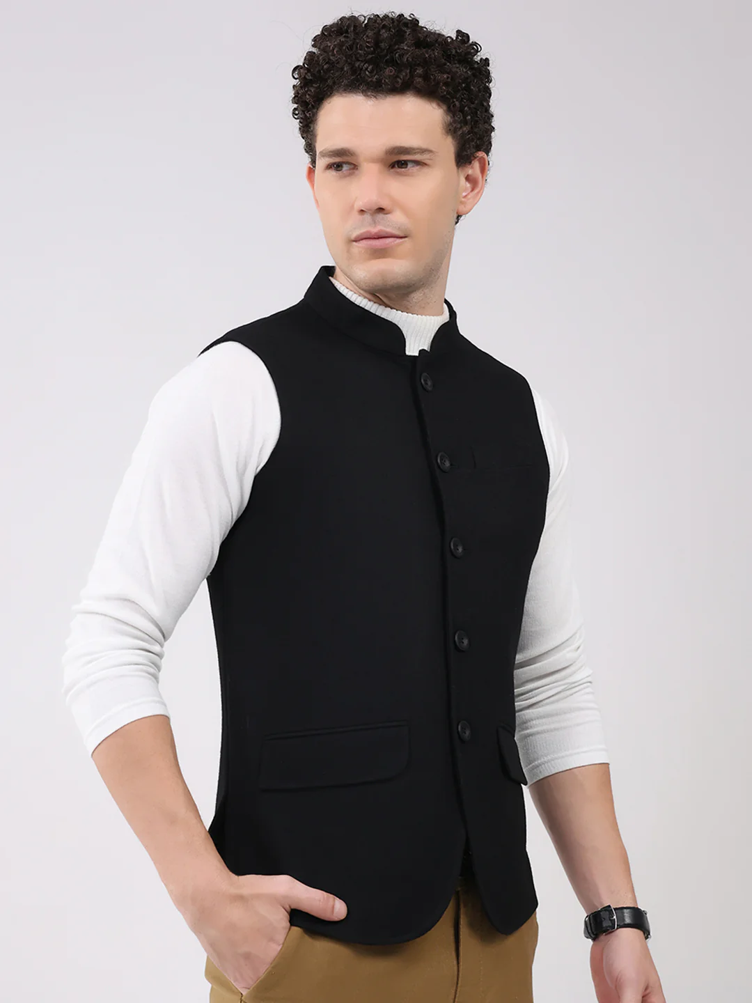 Men Black Solid Collar Sleeveless Jacket - Image 4