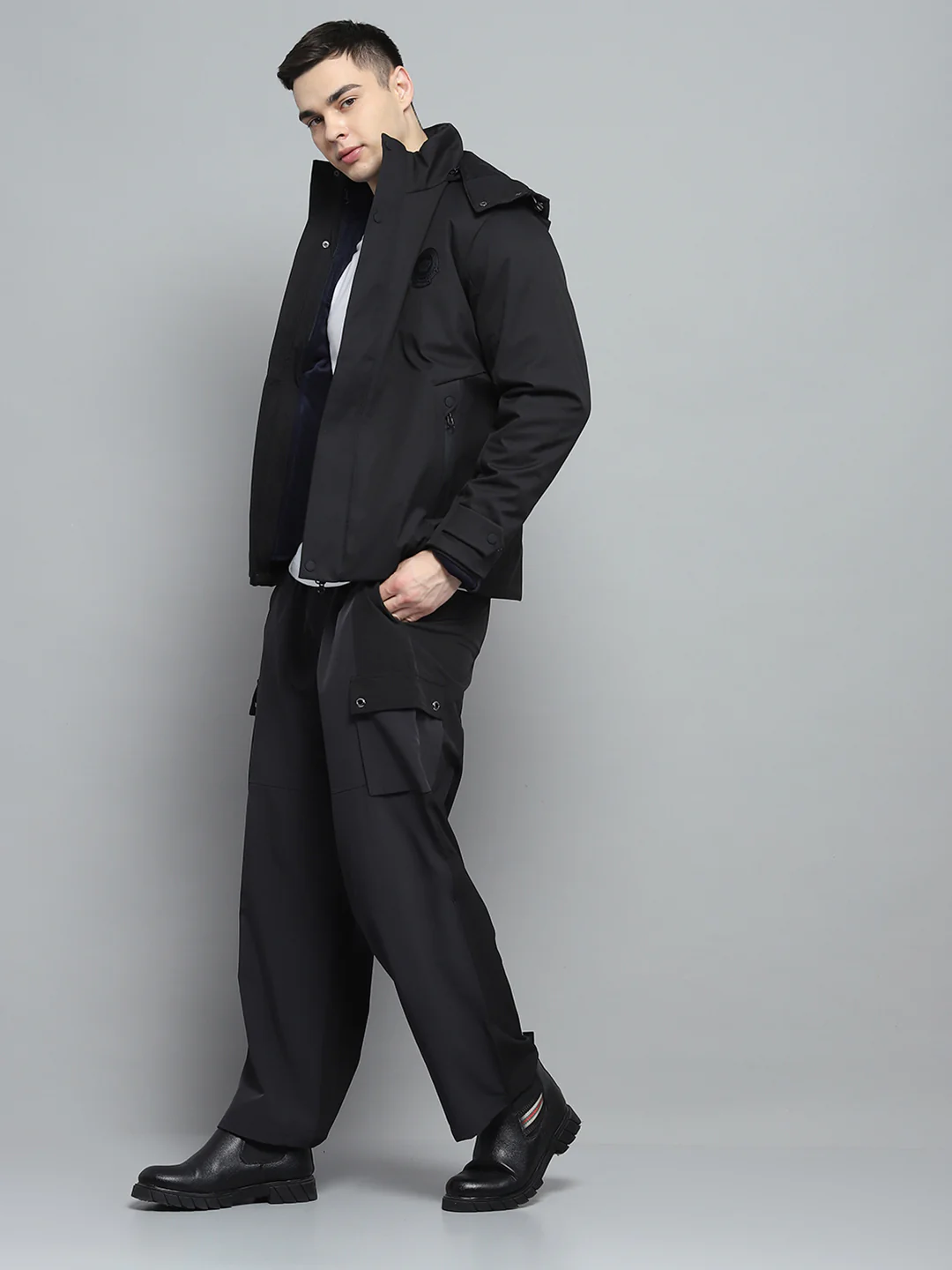 Men Black Solid Detachable Hood Full Sleeve Jacket - Image 2