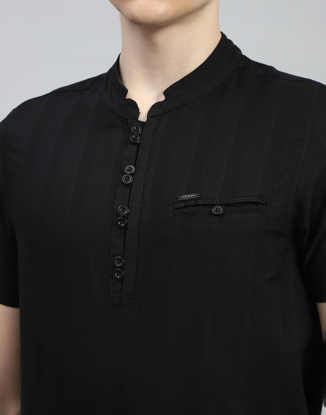 Men Black Solid F Neck Half Sleeve Kurta - Image 7