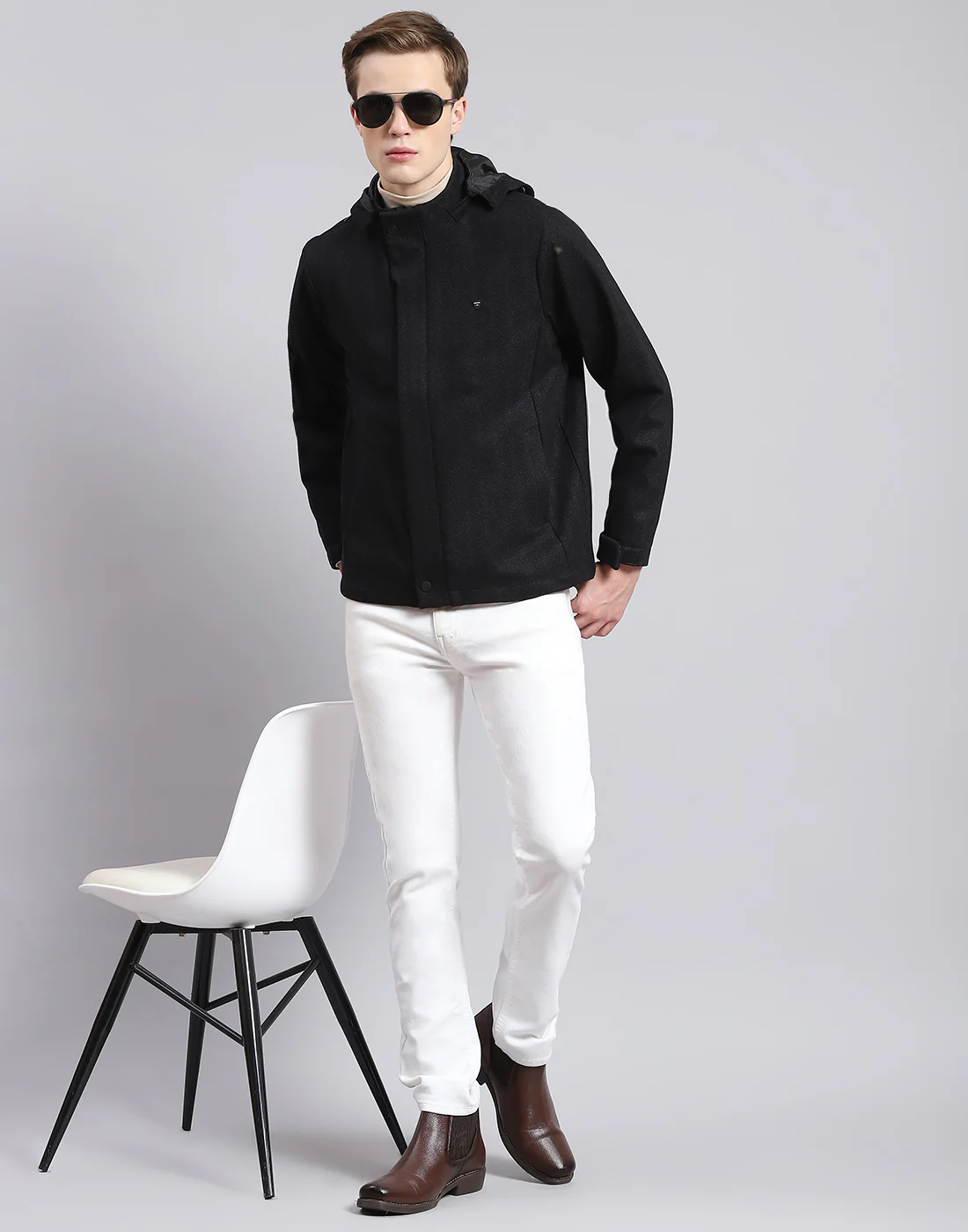 Men Black Solid Hooded Full Sleeve Jacket - Image 2