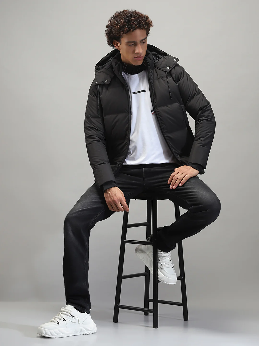 Men Black Solid Hooded Full Sleeve Jacket - Image 2