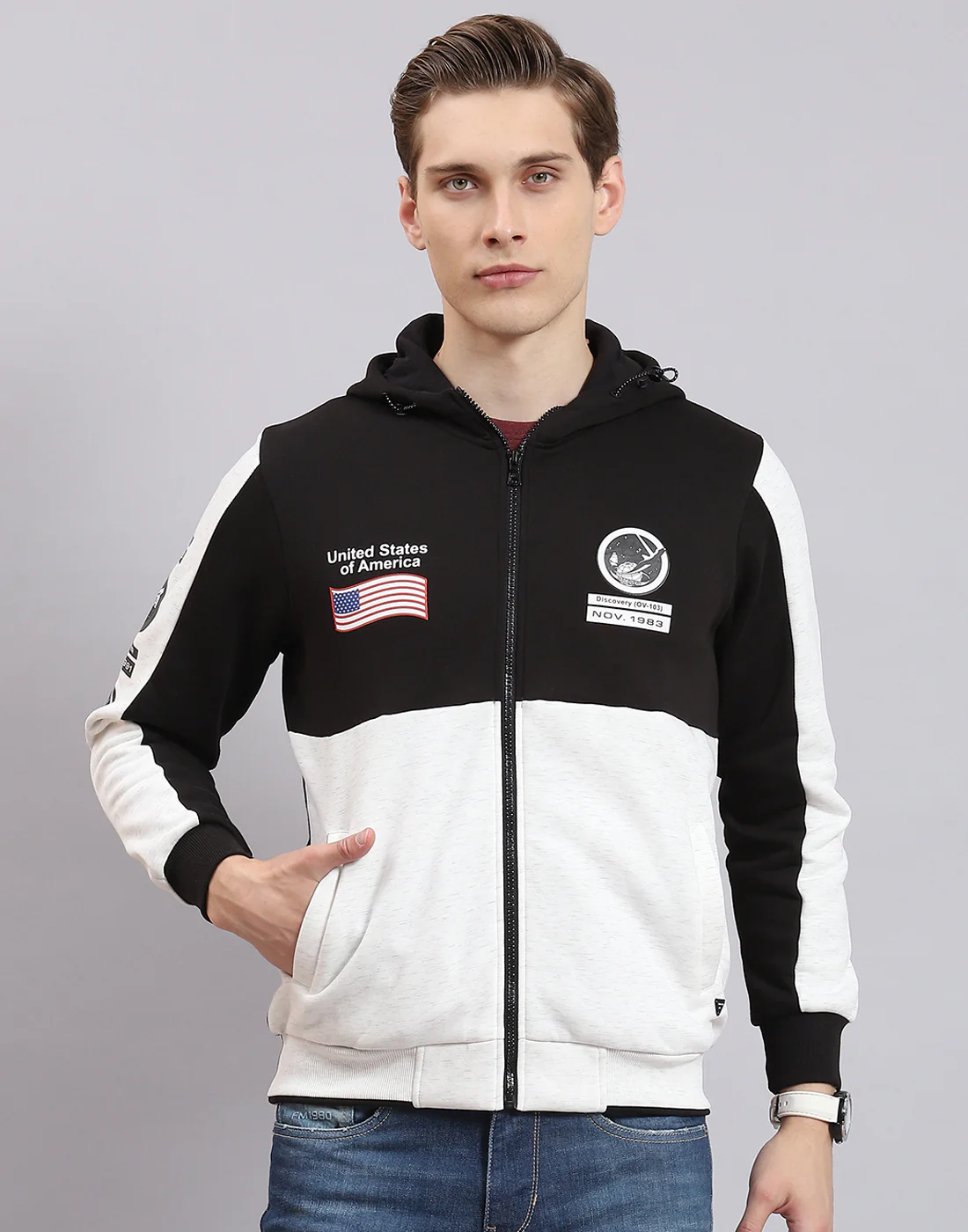 Men Black Solid Hooded Full Sleeve Sweatshirt - Image 2