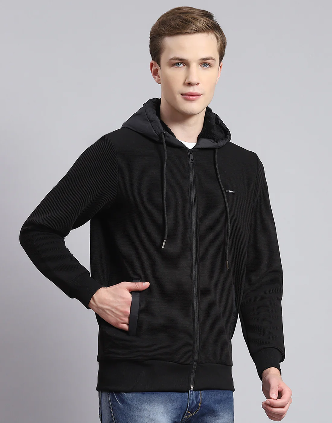 Men Black Solid Hooded Full Sleeve Sweatshirt - Image 4