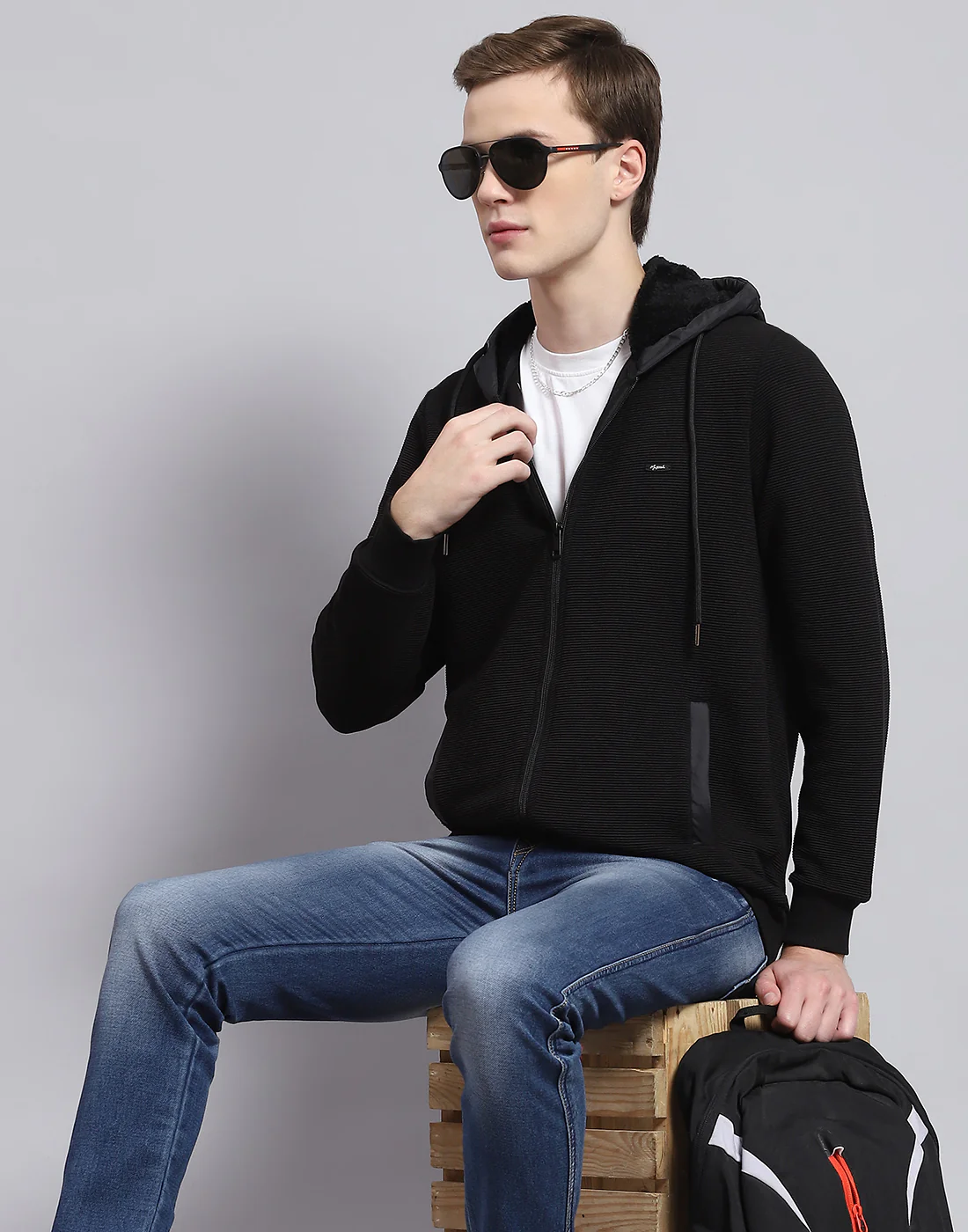 Men Black Solid Hooded Full Sleeve Sweatshirt - Image 6