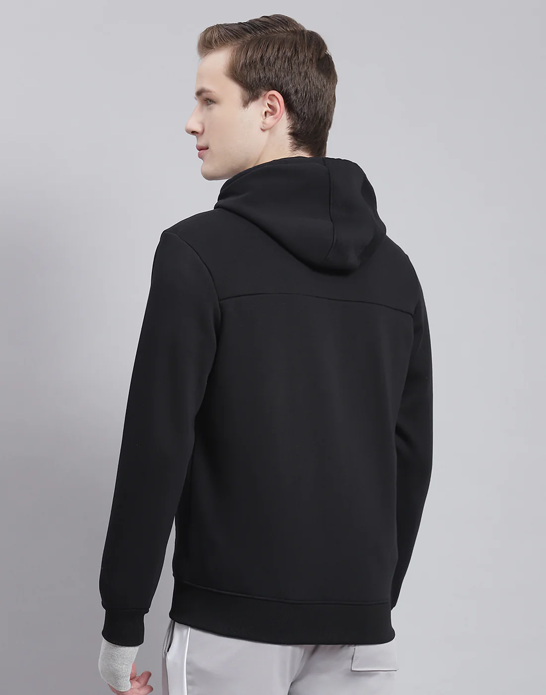 Men Black Solid Hooded Full Sleeve Sweatshirt - Image 5