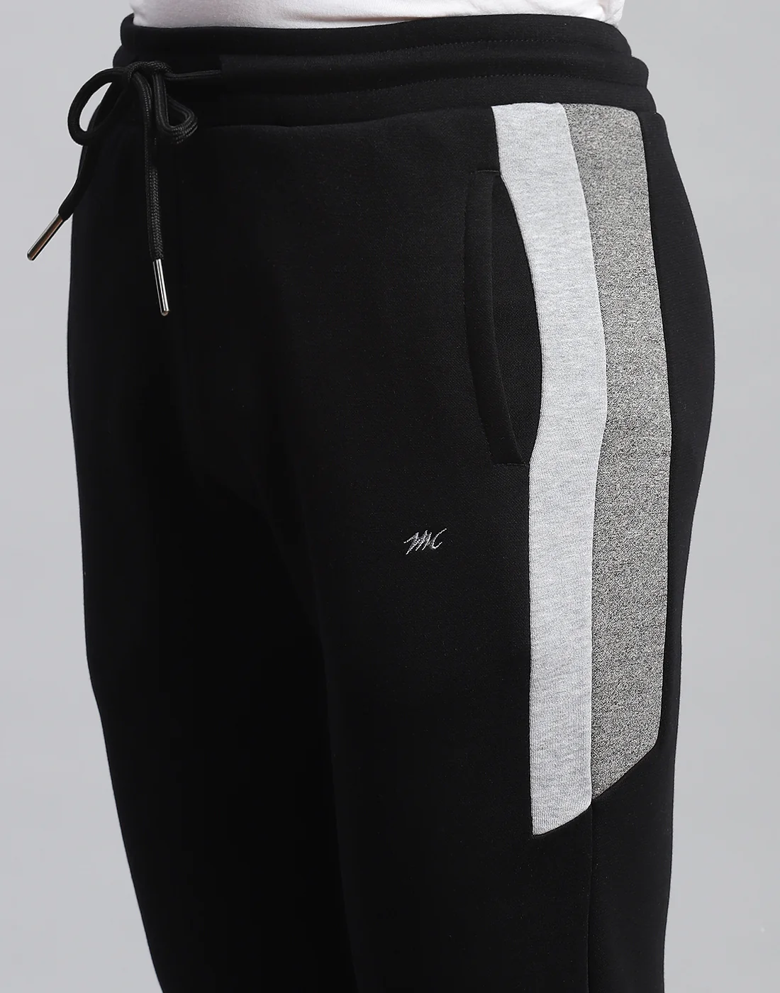 Men Grey & Black Solid Hooded Full Sleeve Tracksuit - Image 8