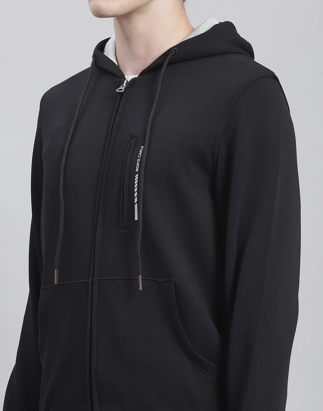 Men Black Solid Hooded Full Sleeve Tracksuit - Image 6