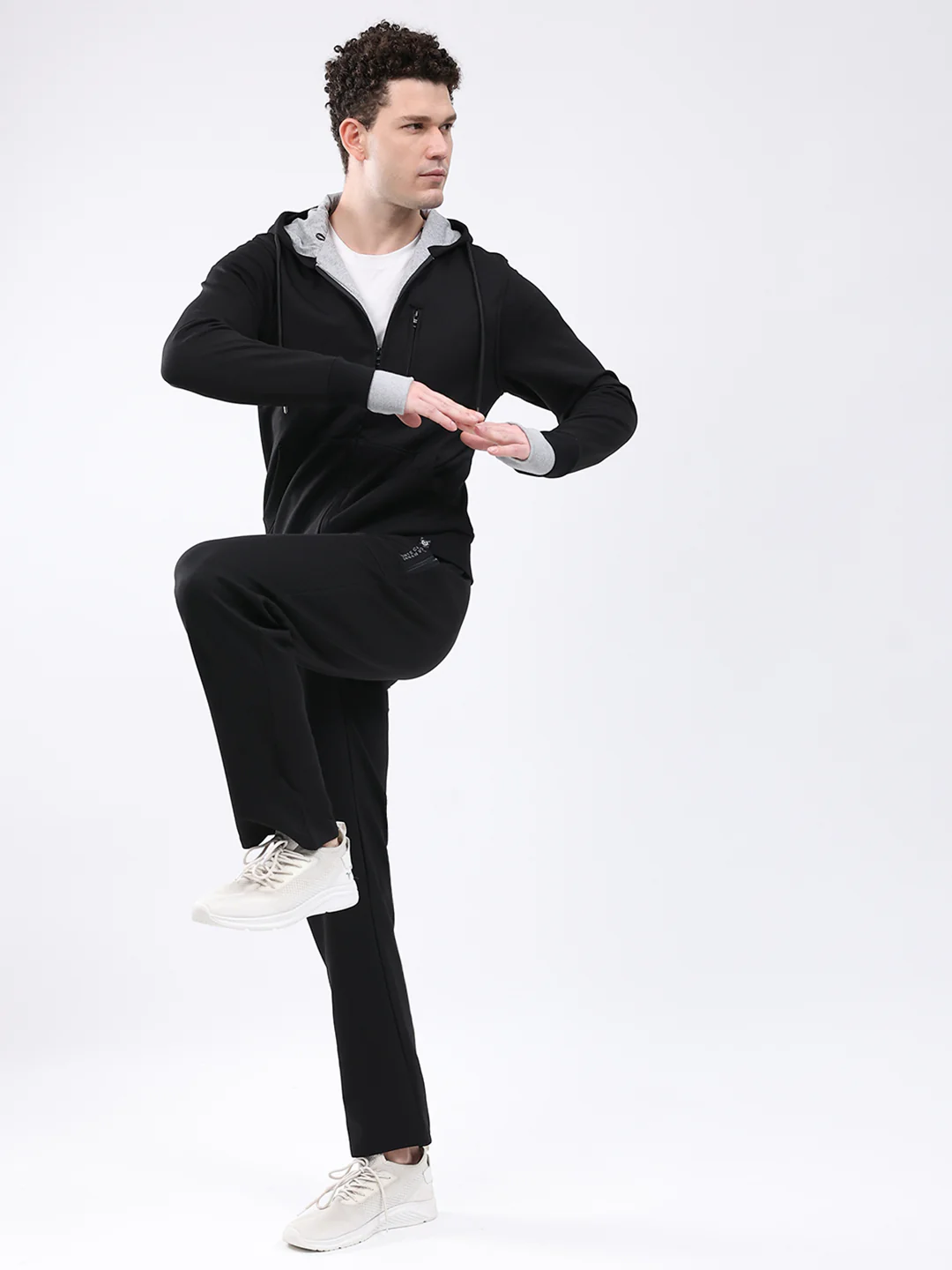 Men Black Solid Hooded Full Sleeve Winter Tracksuit - Image 2