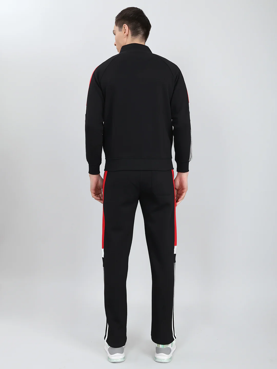 Men Black Solid Mandarin Collar Full Sleeve Winter Tracksuit - Image 4