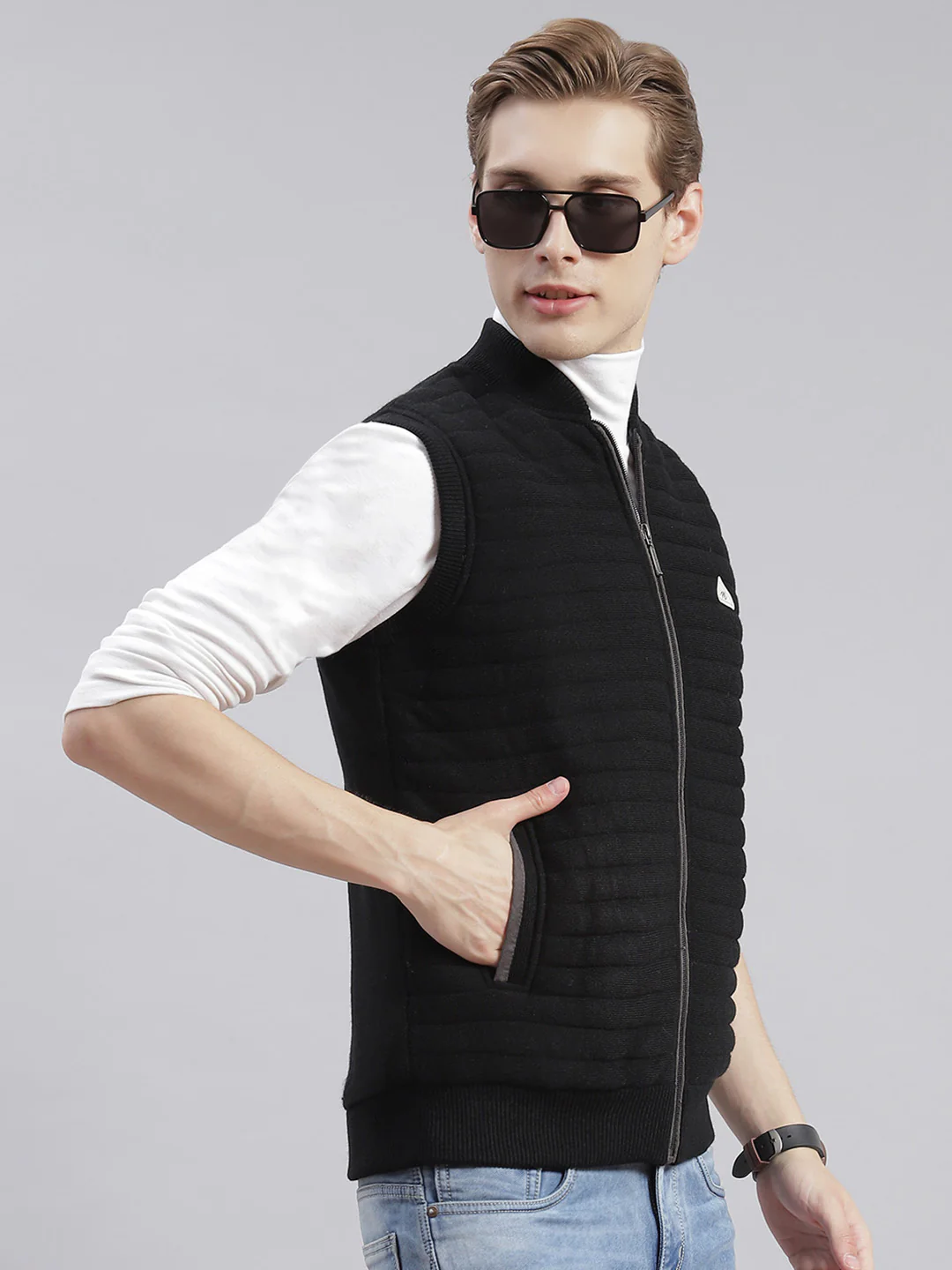 Men Black Solid Mandarin Collar Sleeveless Jackets - Image 5