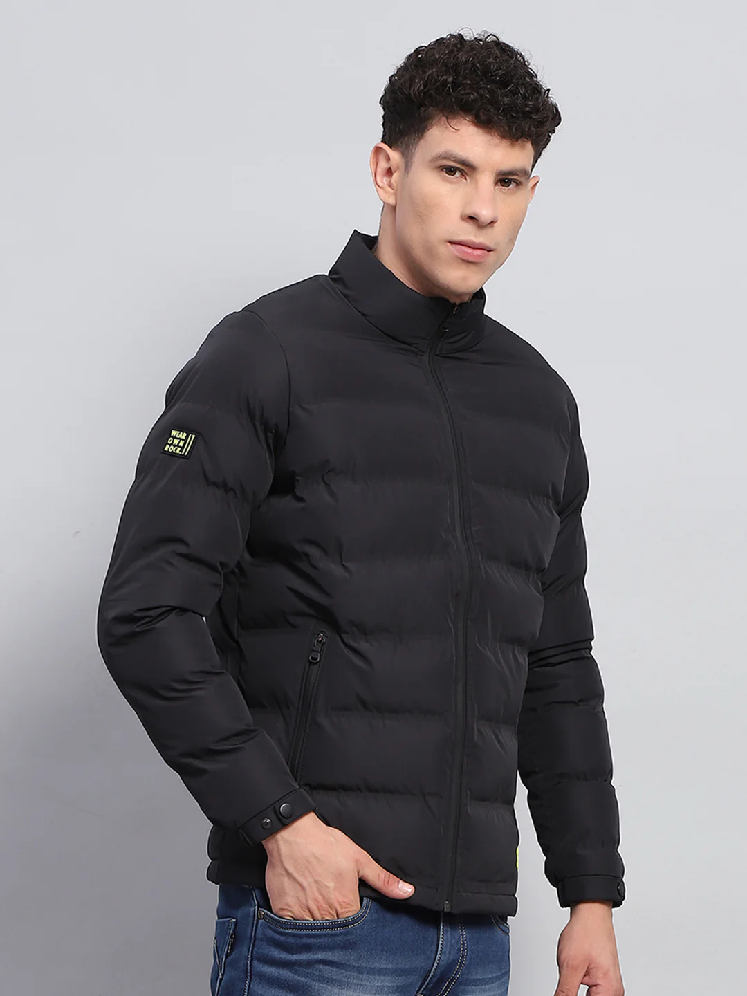 Rock.it Men Black Solid Mock Neck Full Sleeve Heating Jacket - Image 4
