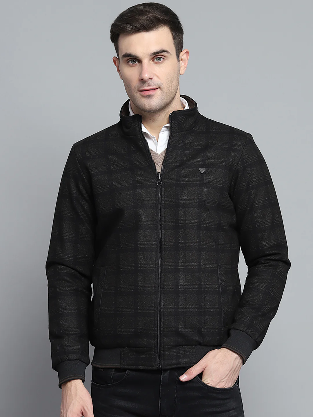 Men Black Solid Mock Neck Full Sleeve Jacket - Image 4
