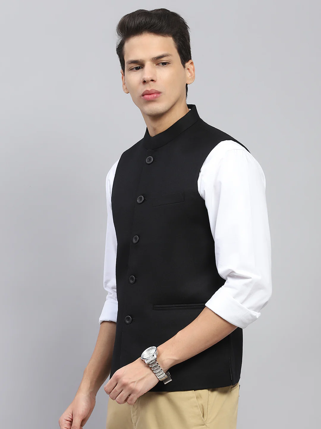 Men Black Solid Mock Neck Sleeveless Jacket - Image 3