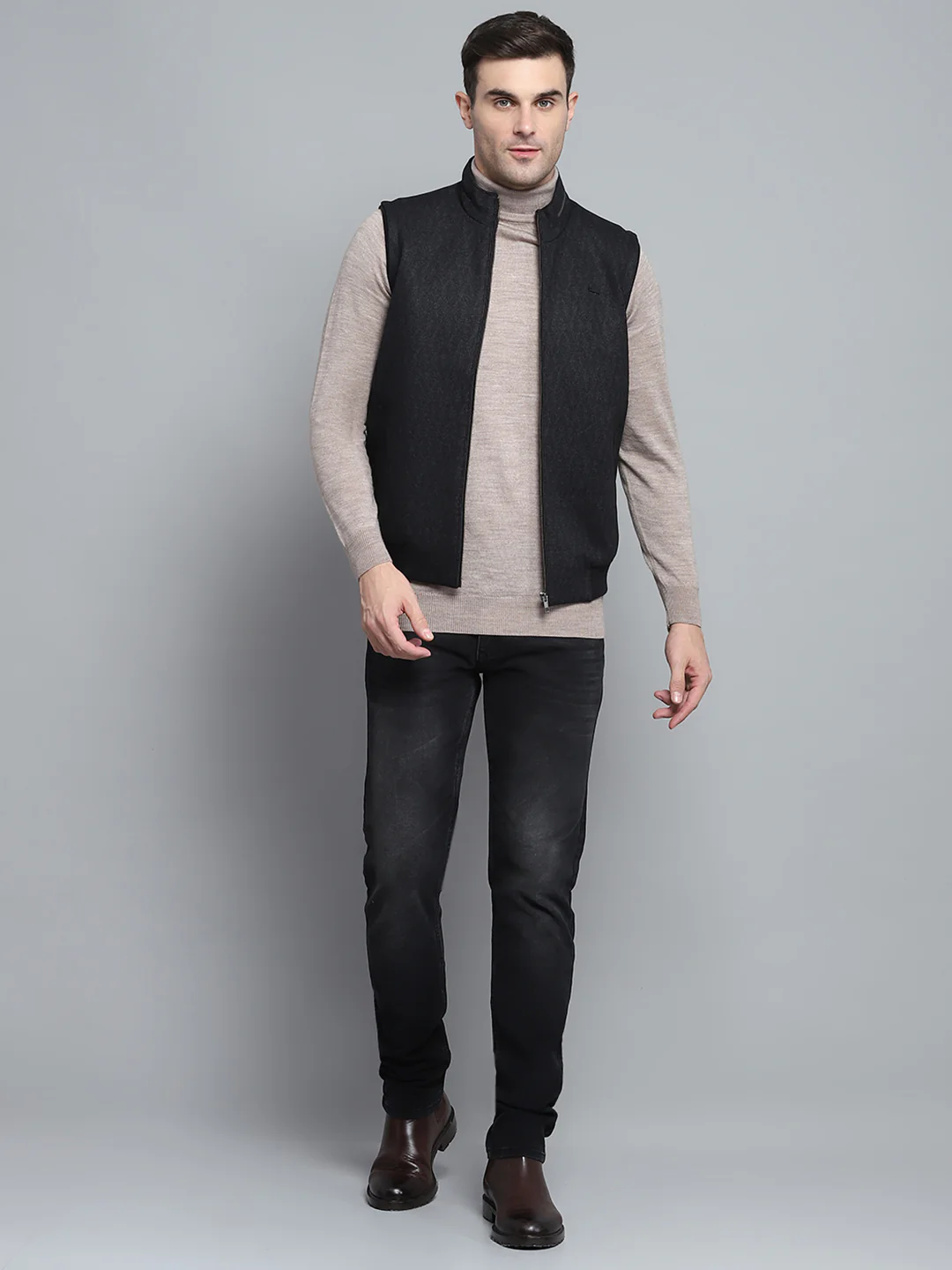Men Black Solid Mock Neck Sleeveless Jacket - Image 2