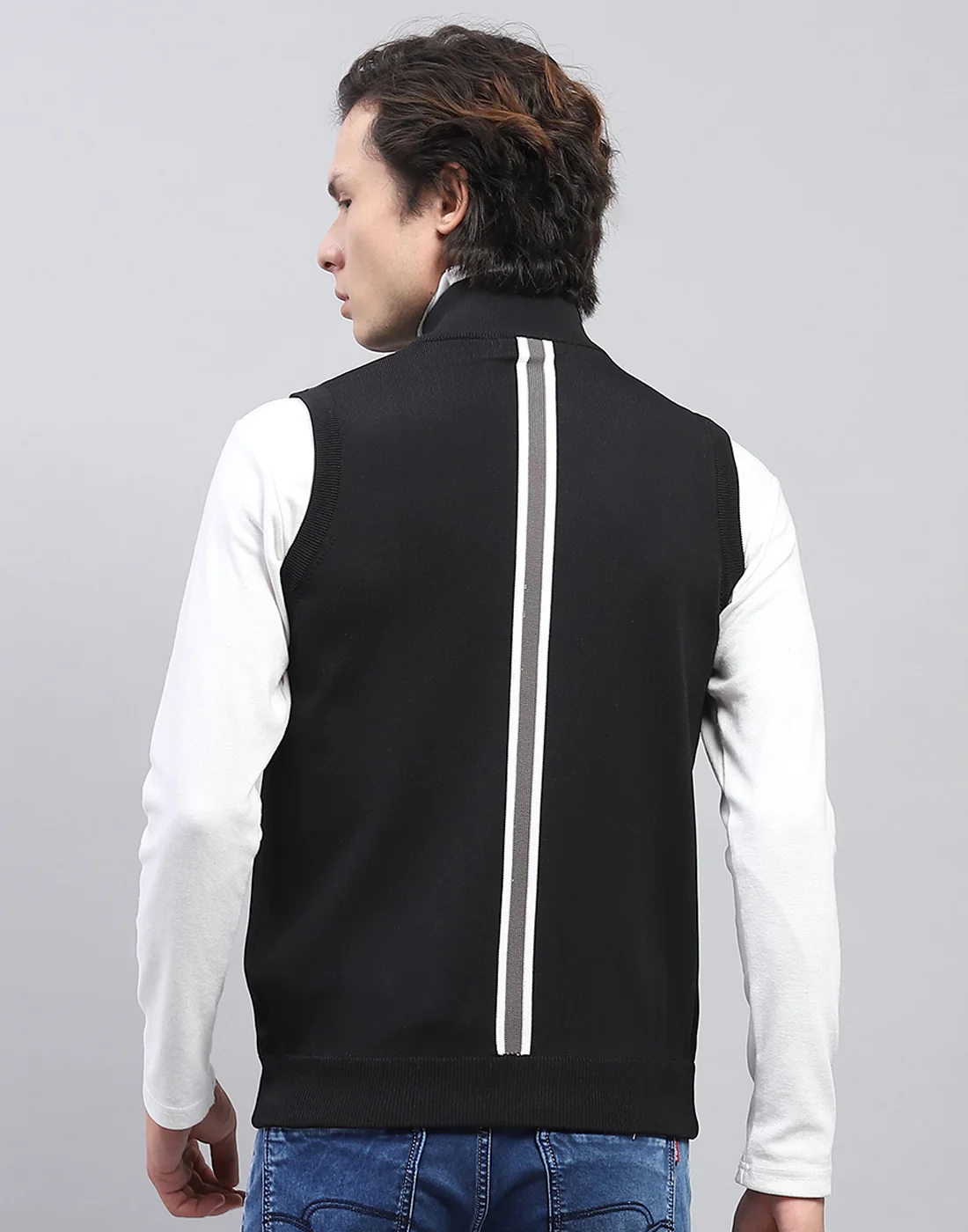 Men Black Solid Mock Neck Sleeveless Sweater - Image 5