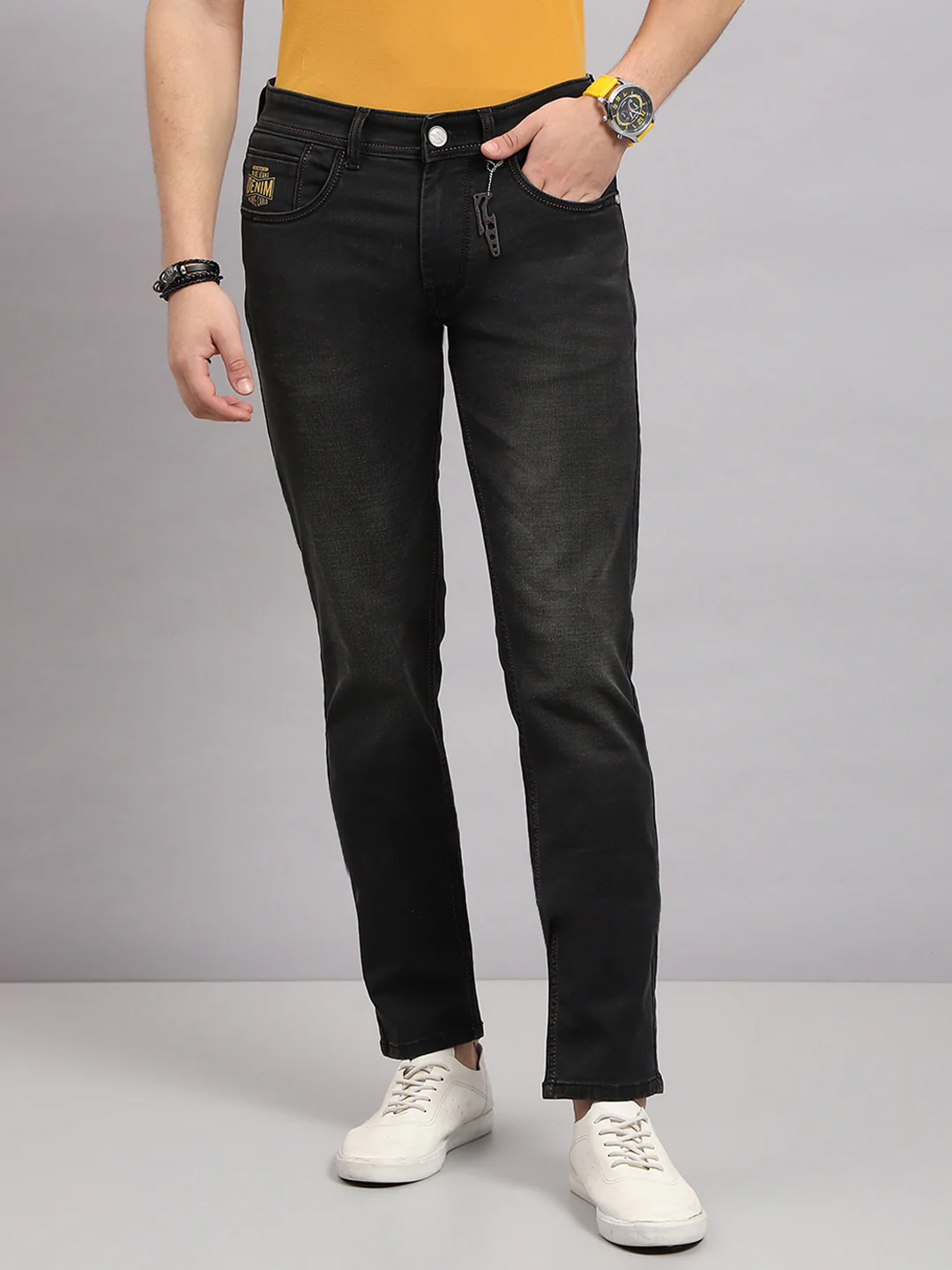 Men Black Solid Narrow Fit Denim - Image 2