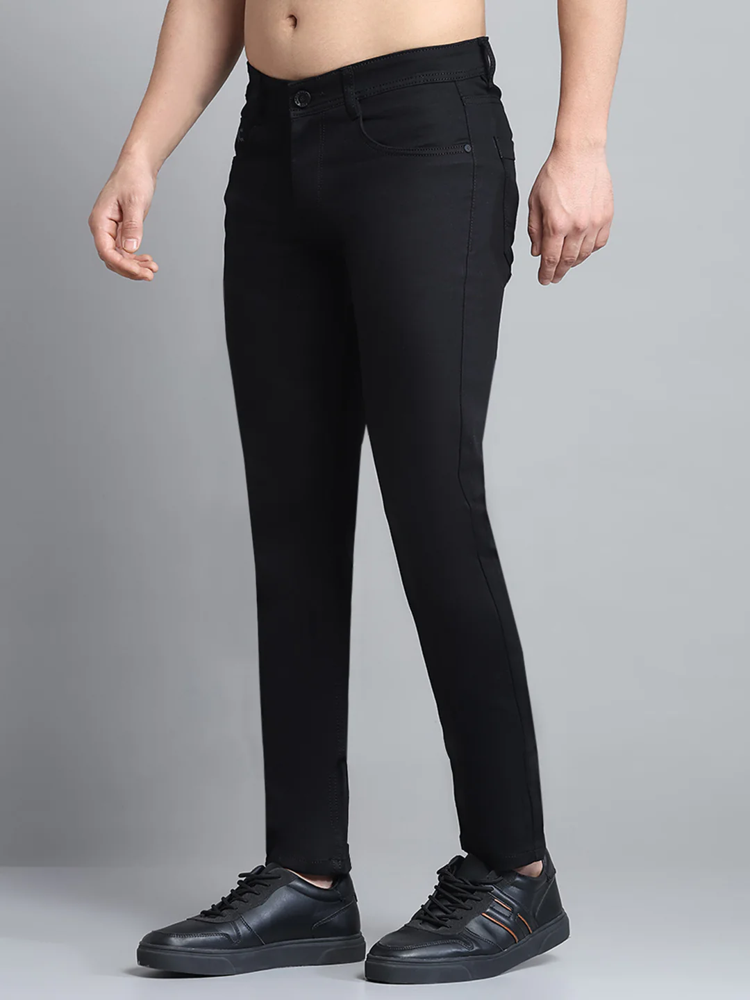 Men Black Solid Narrow Fit Denim - Image 3