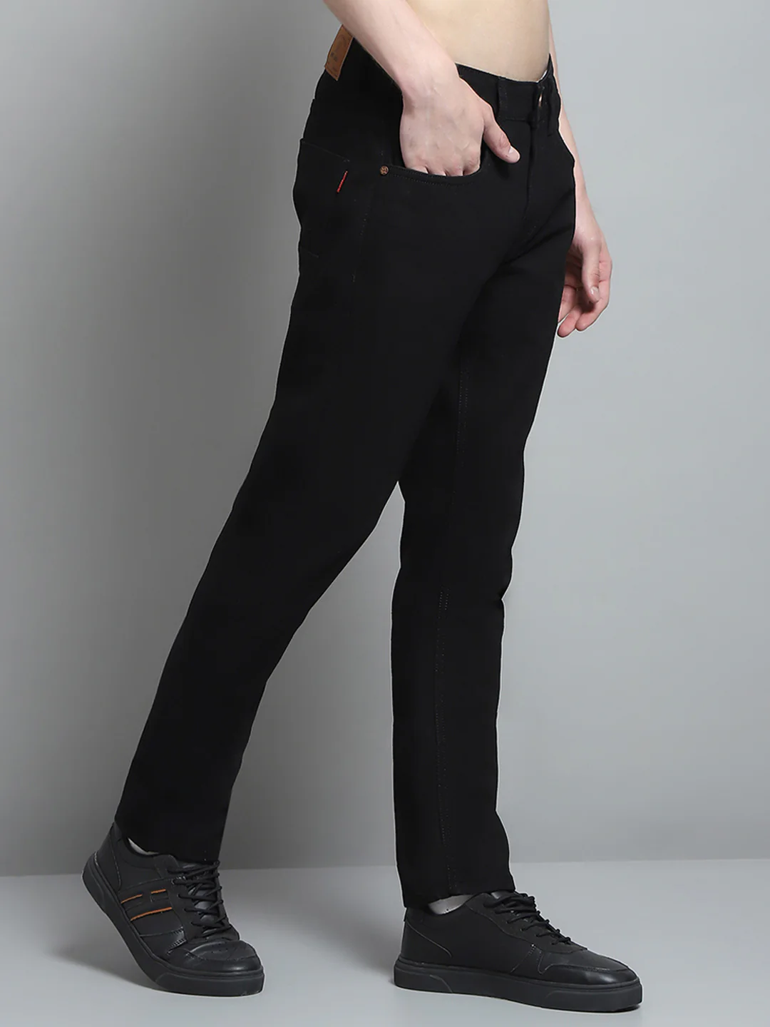 Men Black Solid Narrow Fit Denim - Image 4