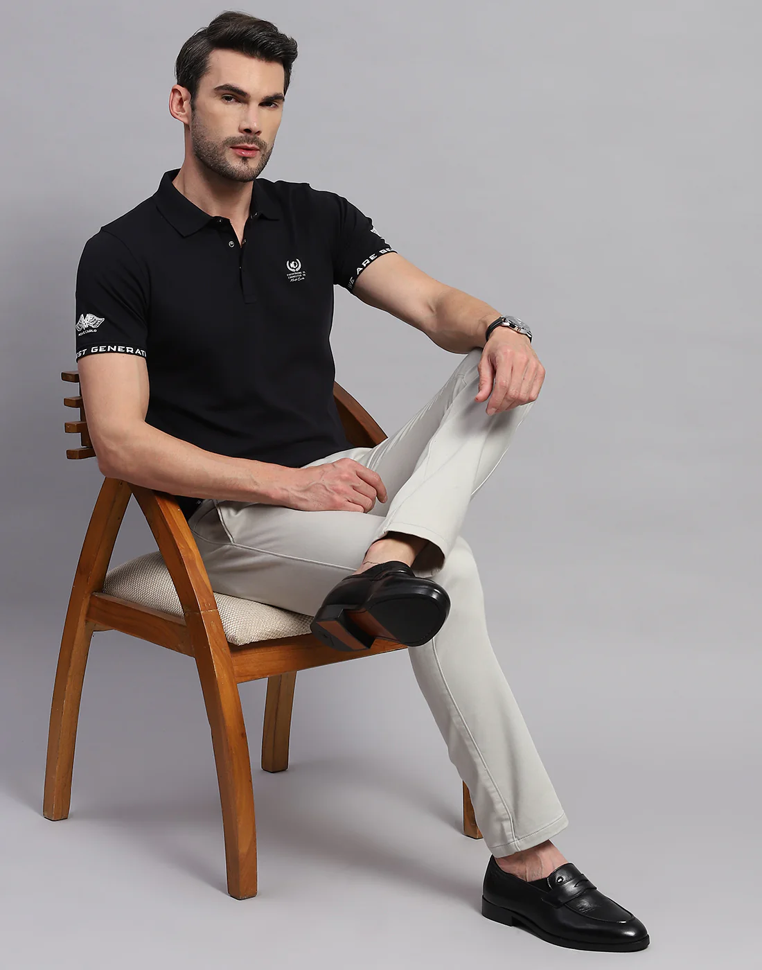 Men Black Solid Polo Collar Half Sleeve T-Shirt - Image 2