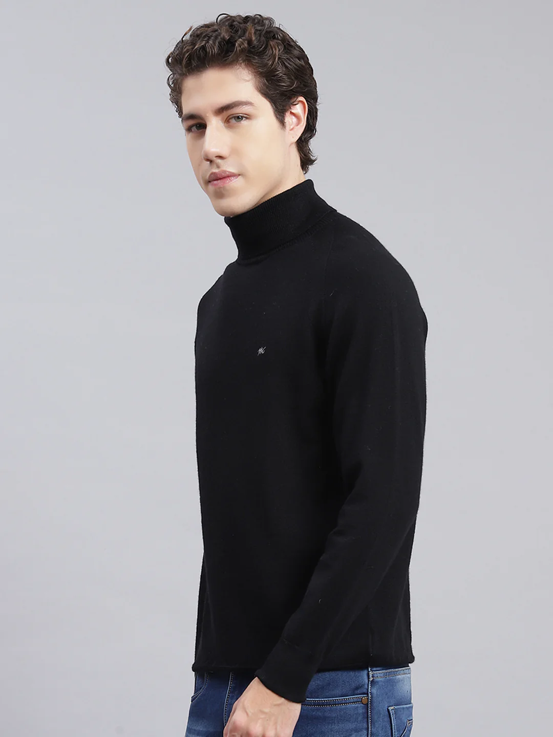 Men Black Solid Pure wool Pullover - Image 4