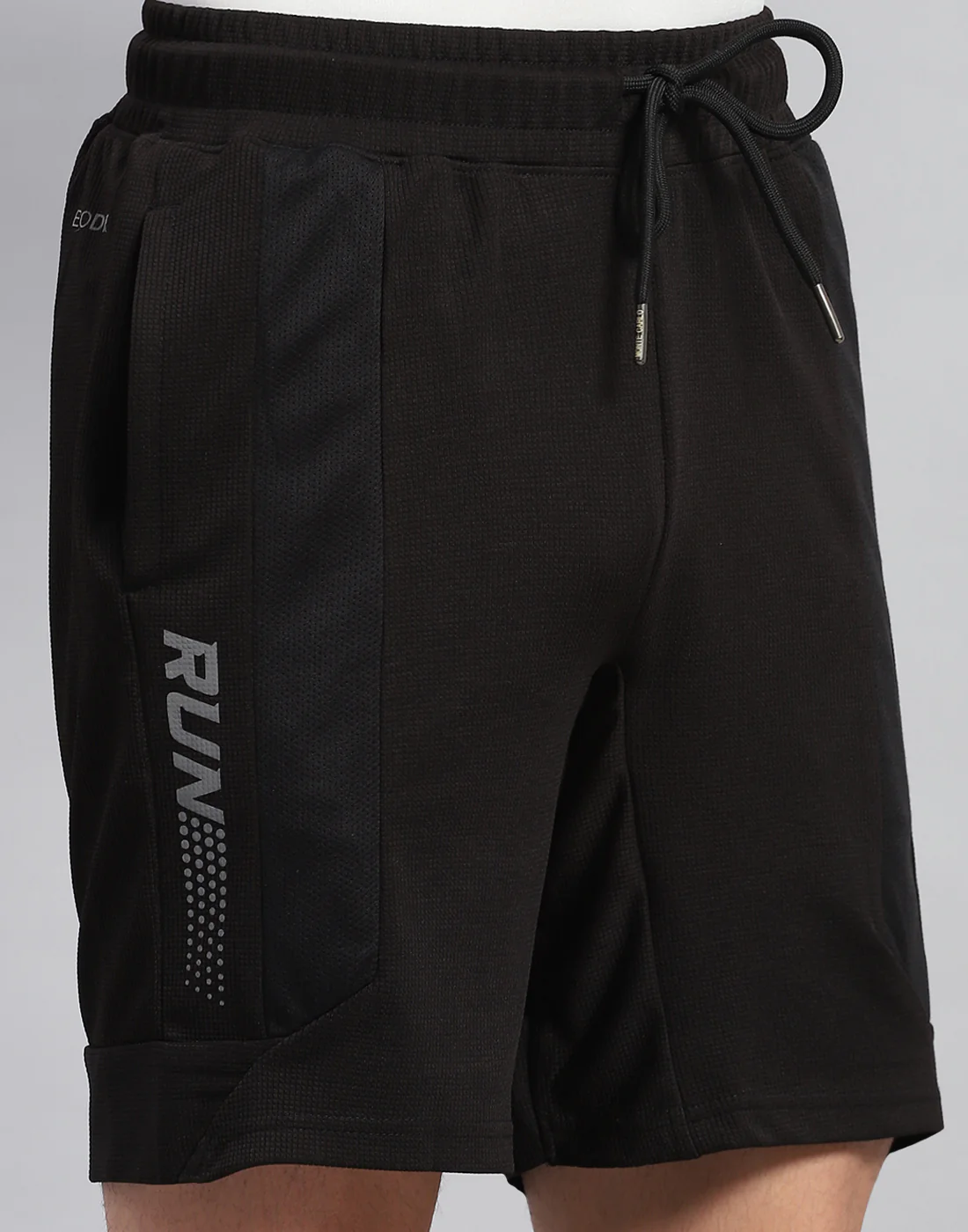 Men Black Solid Regular Fit Bermuda - Image 6