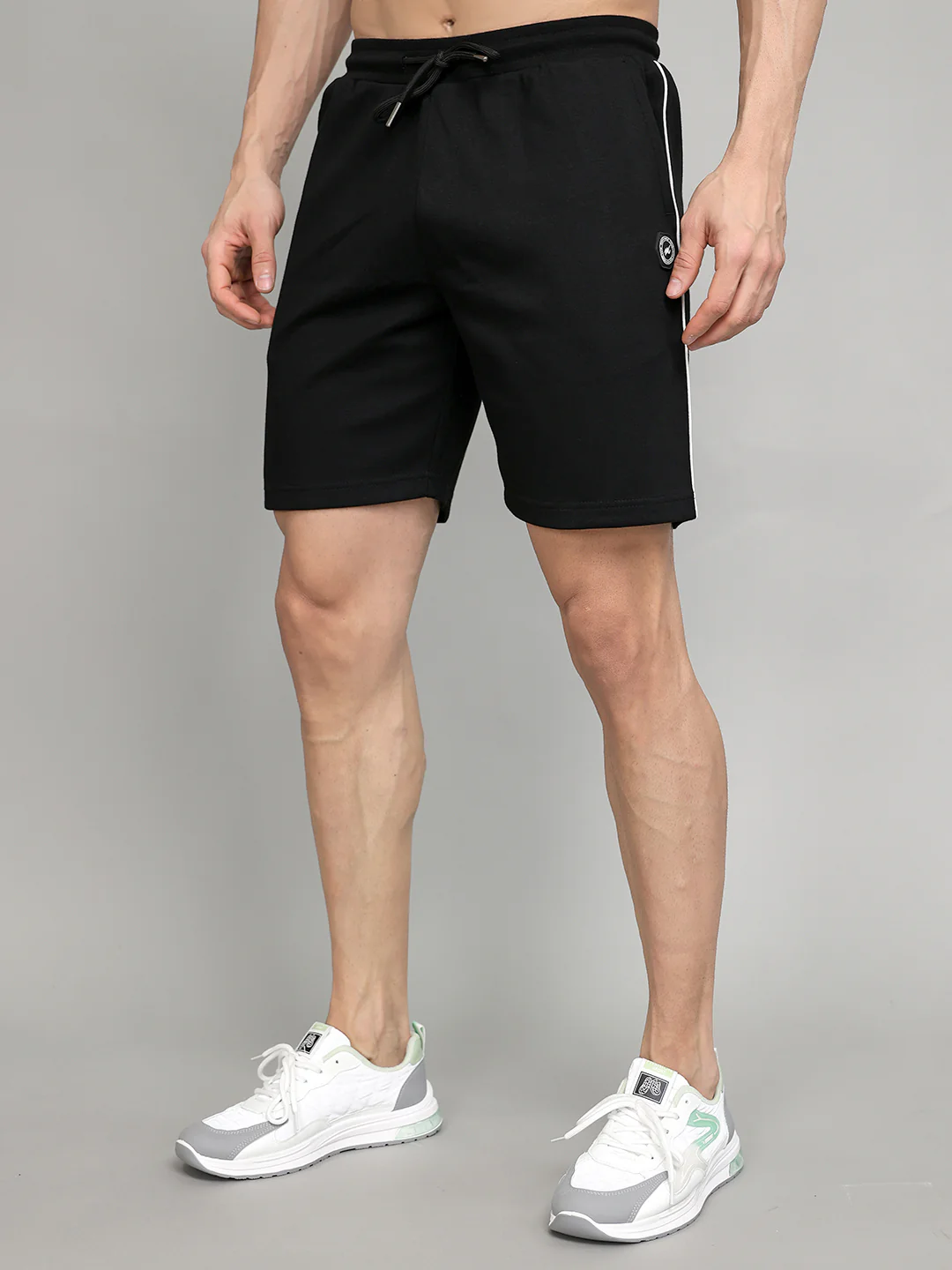 Men Black Solid Regular Fit Bermuda - Image 2