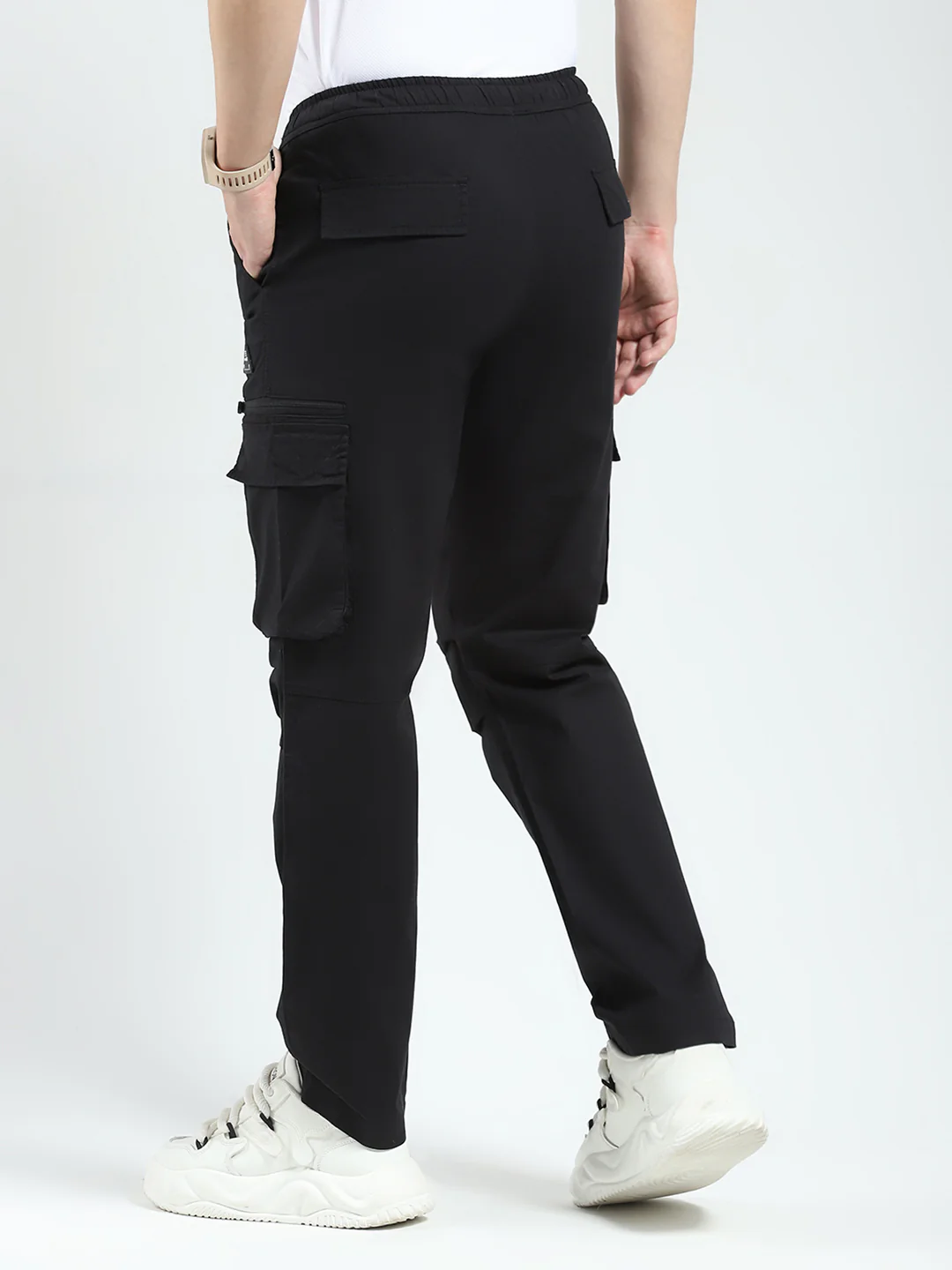 Rock.it Men Black Solid Regular Fit Cargo - Image 5