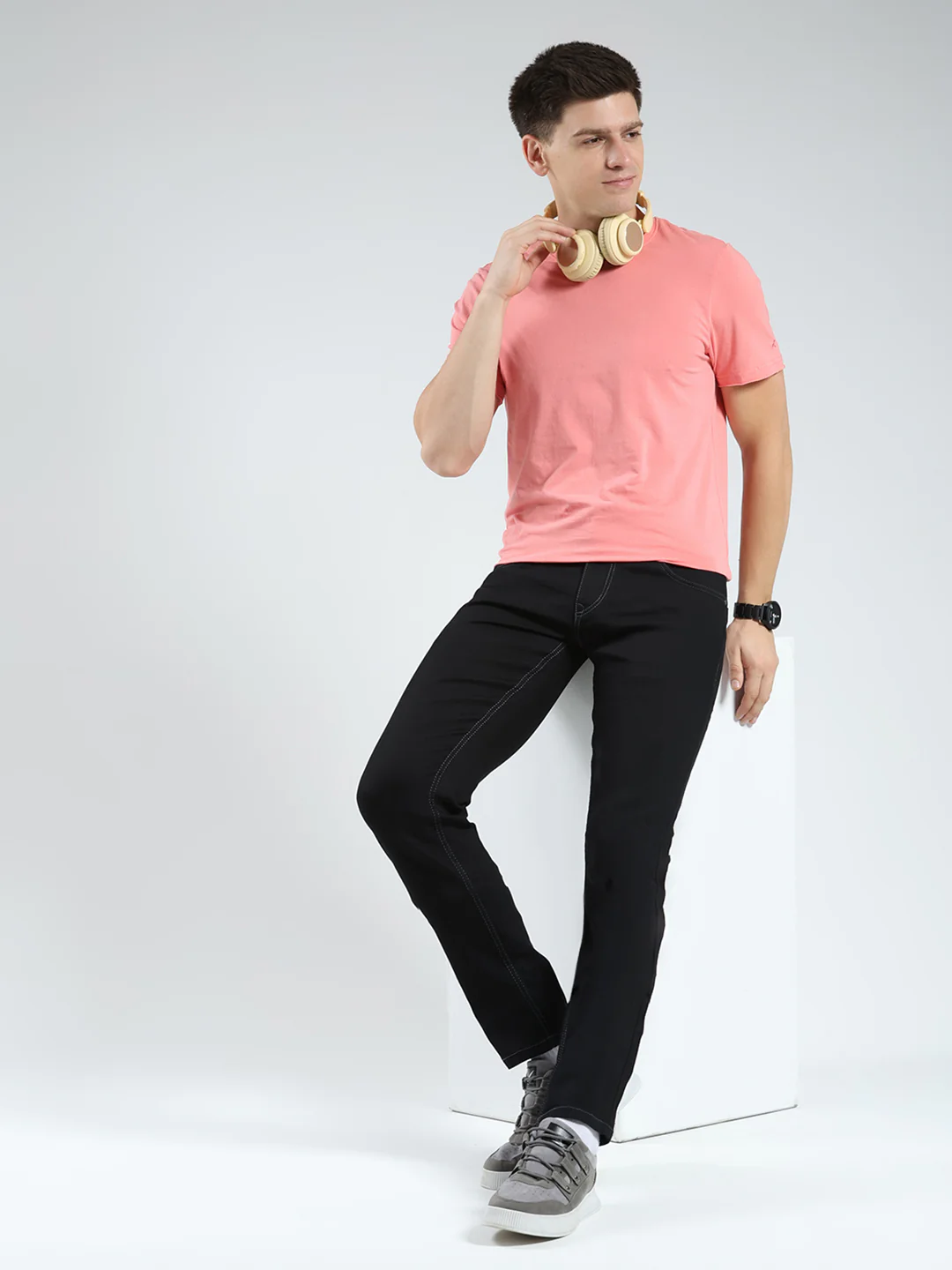 Men Black Solid Skinny Fit Denim - Image 2